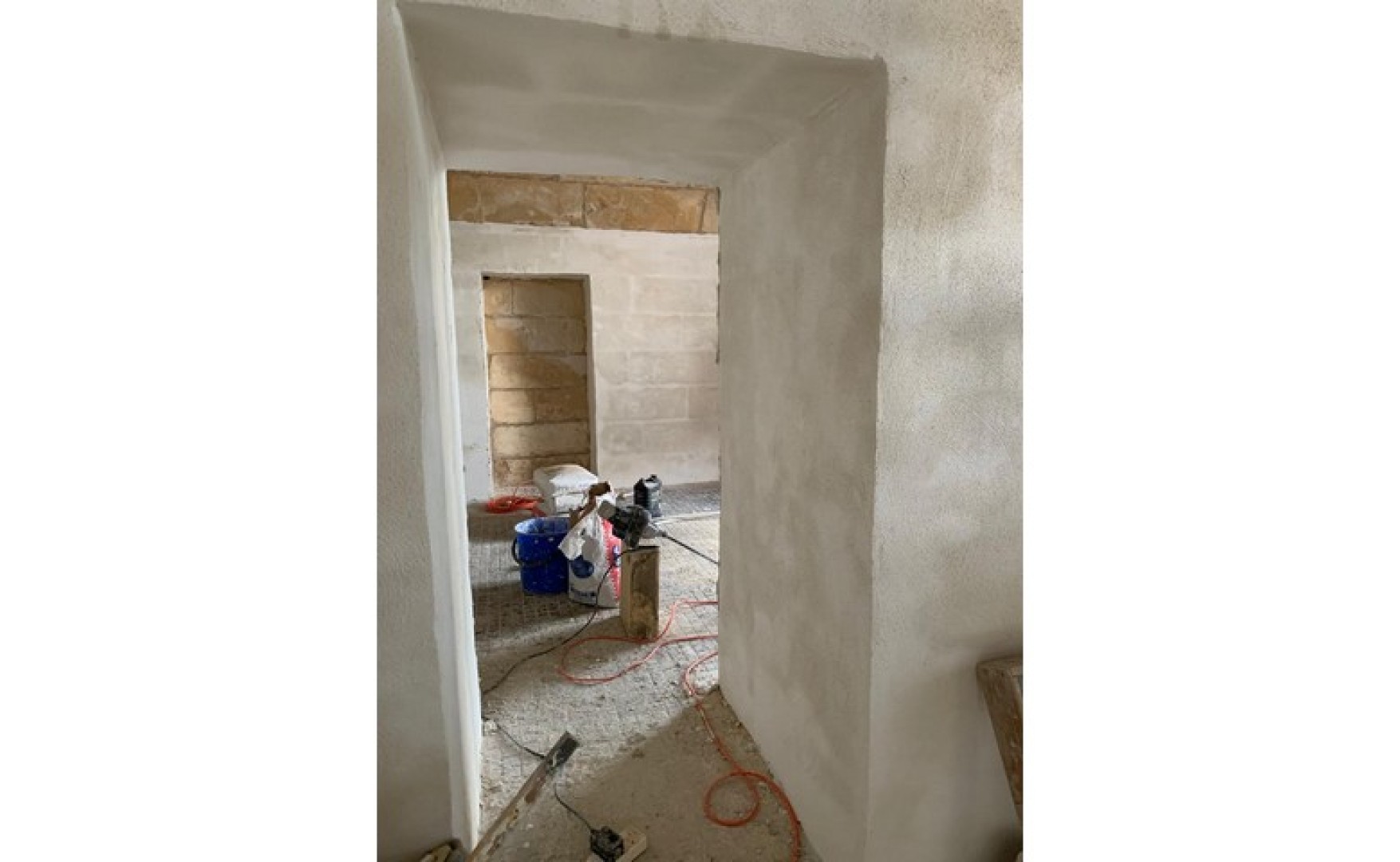 Office to let Malta: Ta' Xbiex 50sqm Shop situated close to the Ta Xbiex Boats Marina