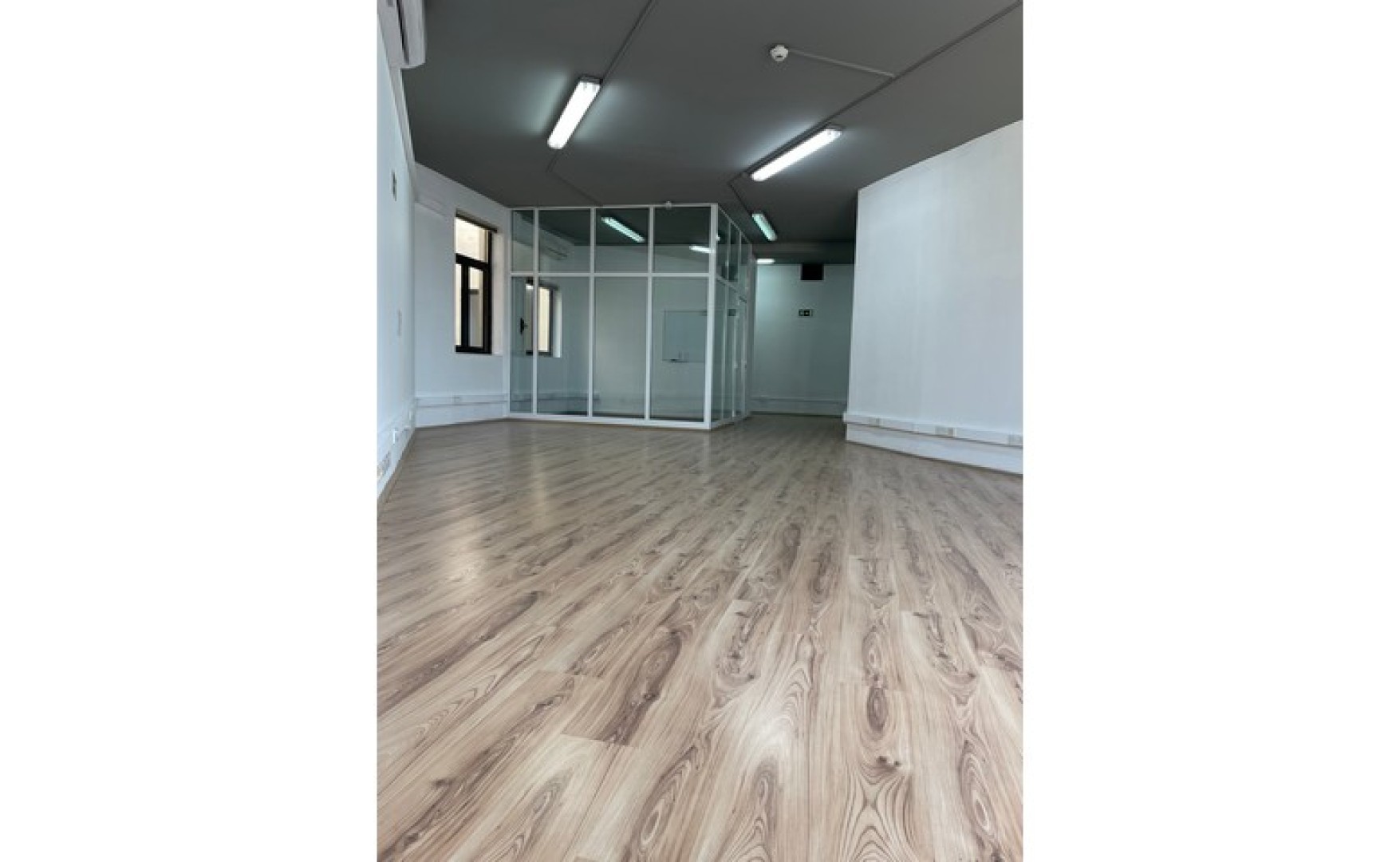 Office to let Malta: St Julian's 95sqm premises for rent