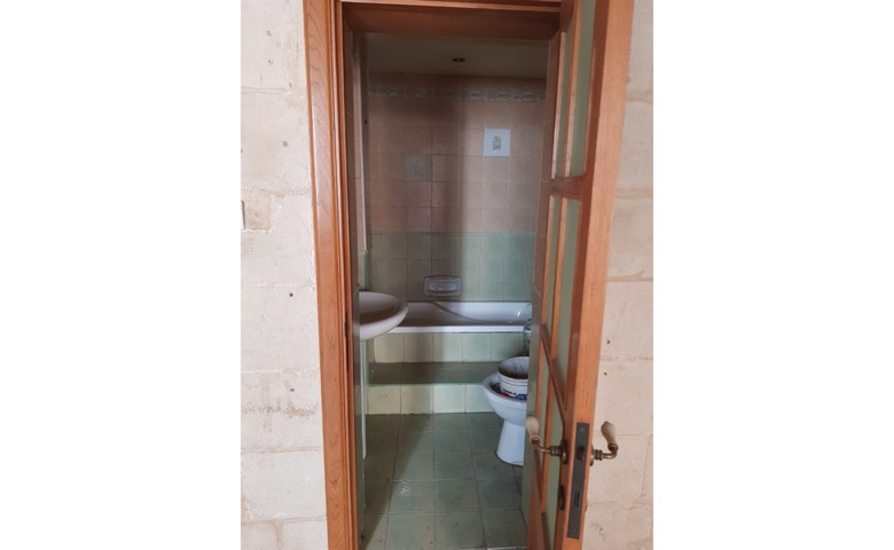Office for rent in Malta: Floriana office to let in a prime area