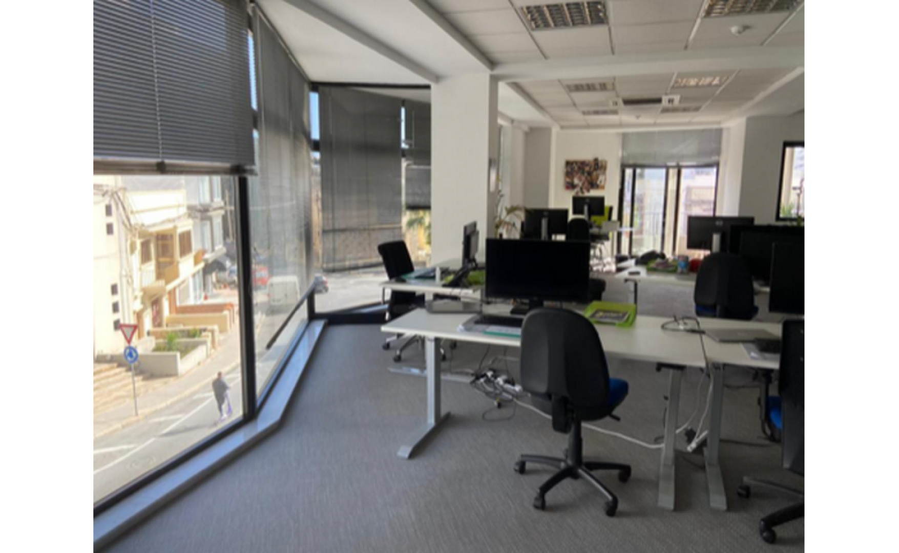 Gwardamangia 570sqm Office to let in a smart Building