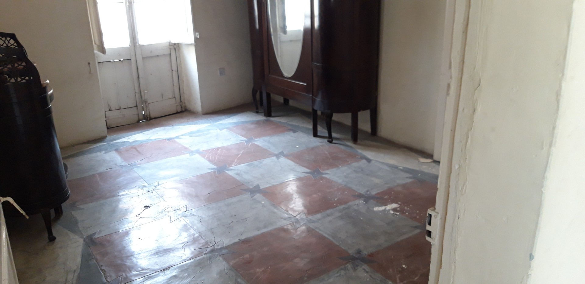 Malta real estate:Corner house for sale with three shops in Rabat
