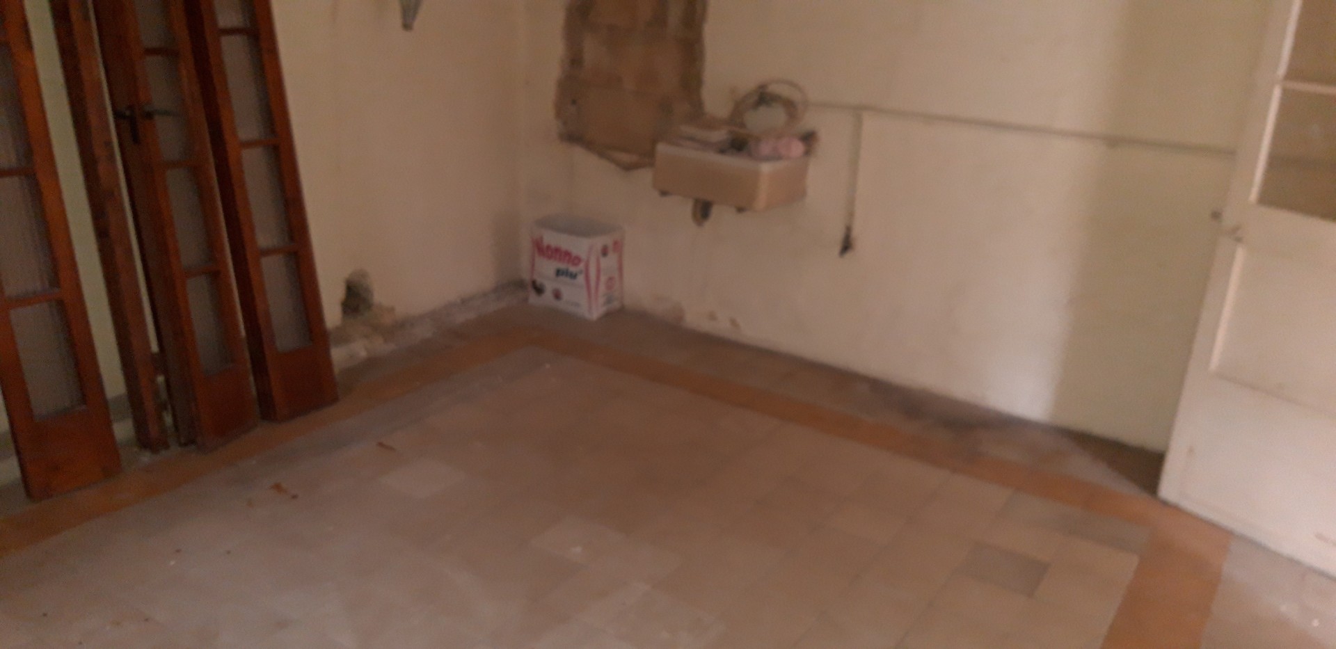 Malta real estate:Corner house for sale with three shops in Rabat