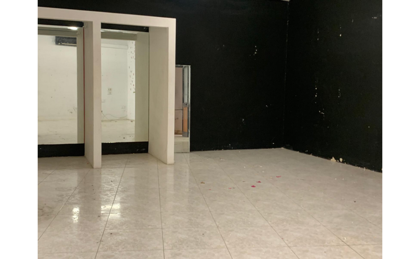 Shops for rent Malta: 90sqm premises to rent in San Gwann