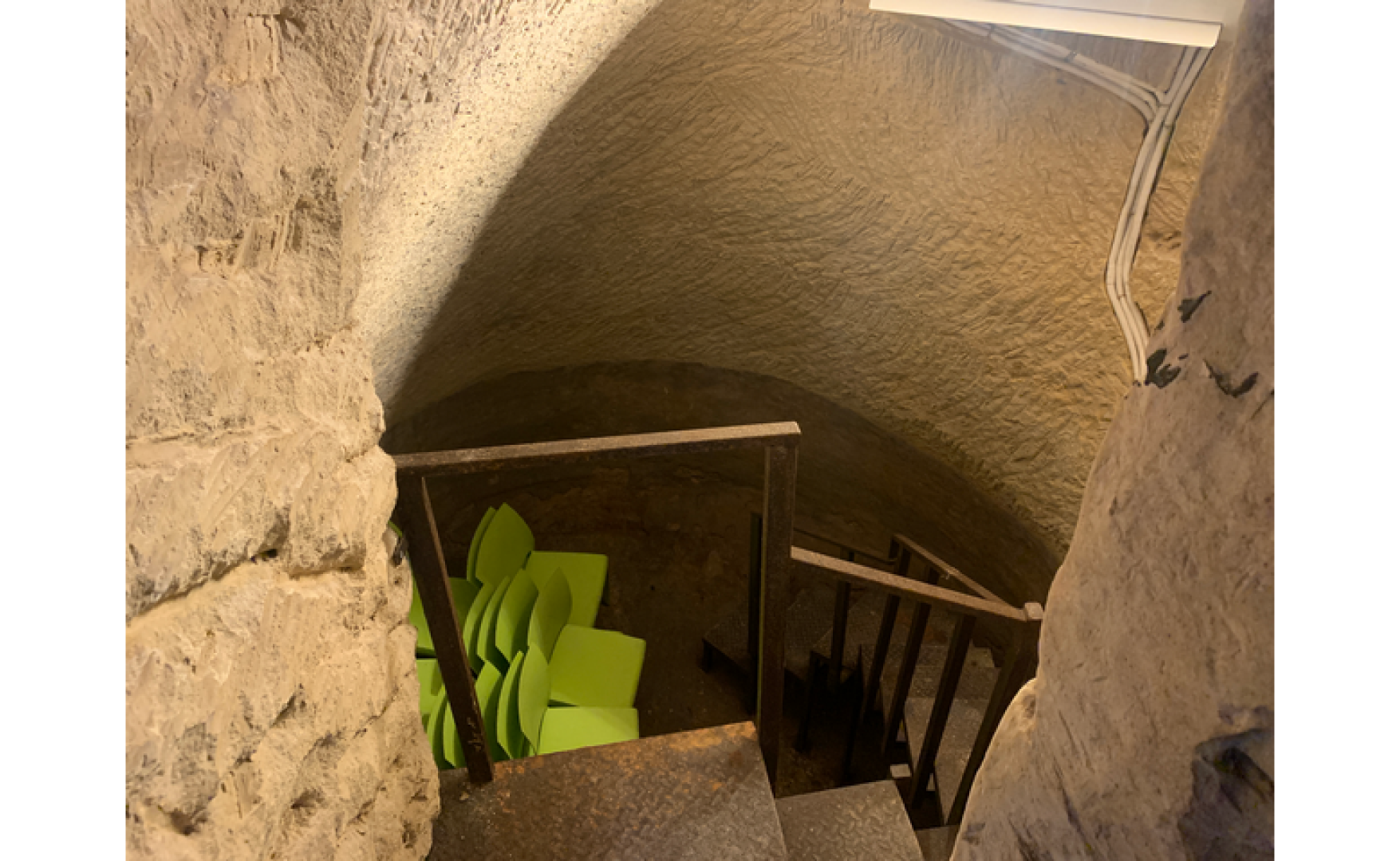 Real estate Malta: 40sqm commercial premises for rent in Valletta