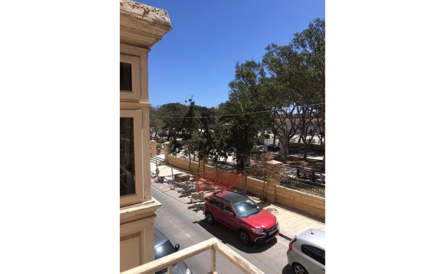 Offices / Apartments for rent in Malta: Spacious Office / Apartment with 3 bedrooms in Floriana