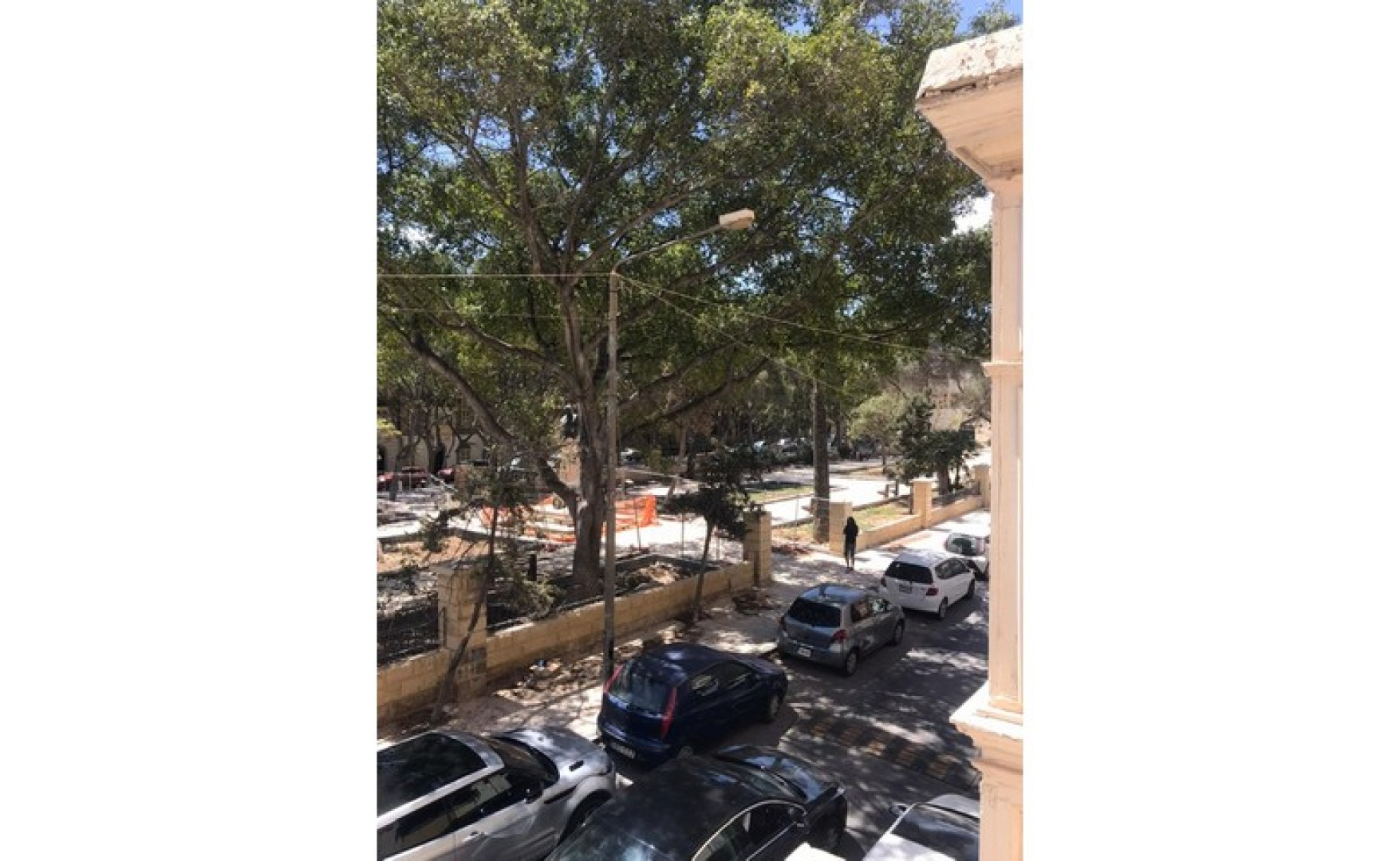 Offices / Apartments for rent in Malta: Spacious Office / Apartment with 3 bedrooms in Floriana