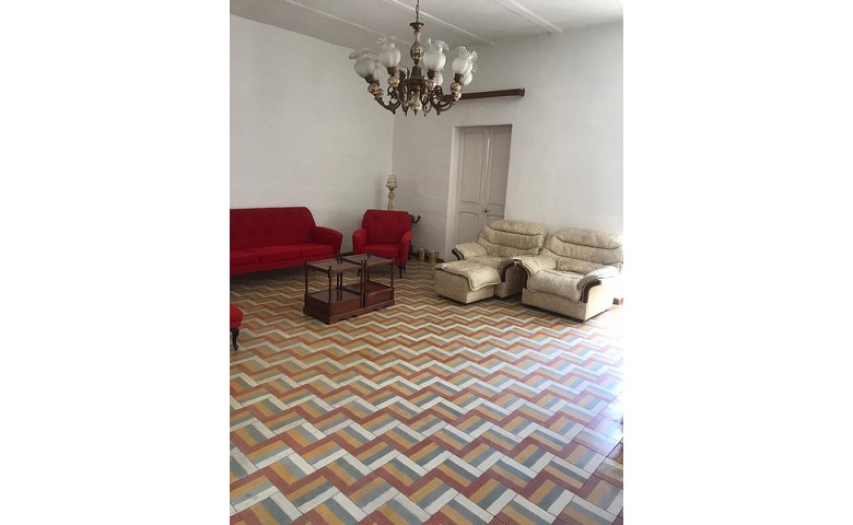 Offices / Apartments for rent in Malta: Spacious Office / Apartment with 3 bedrooms in Floriana