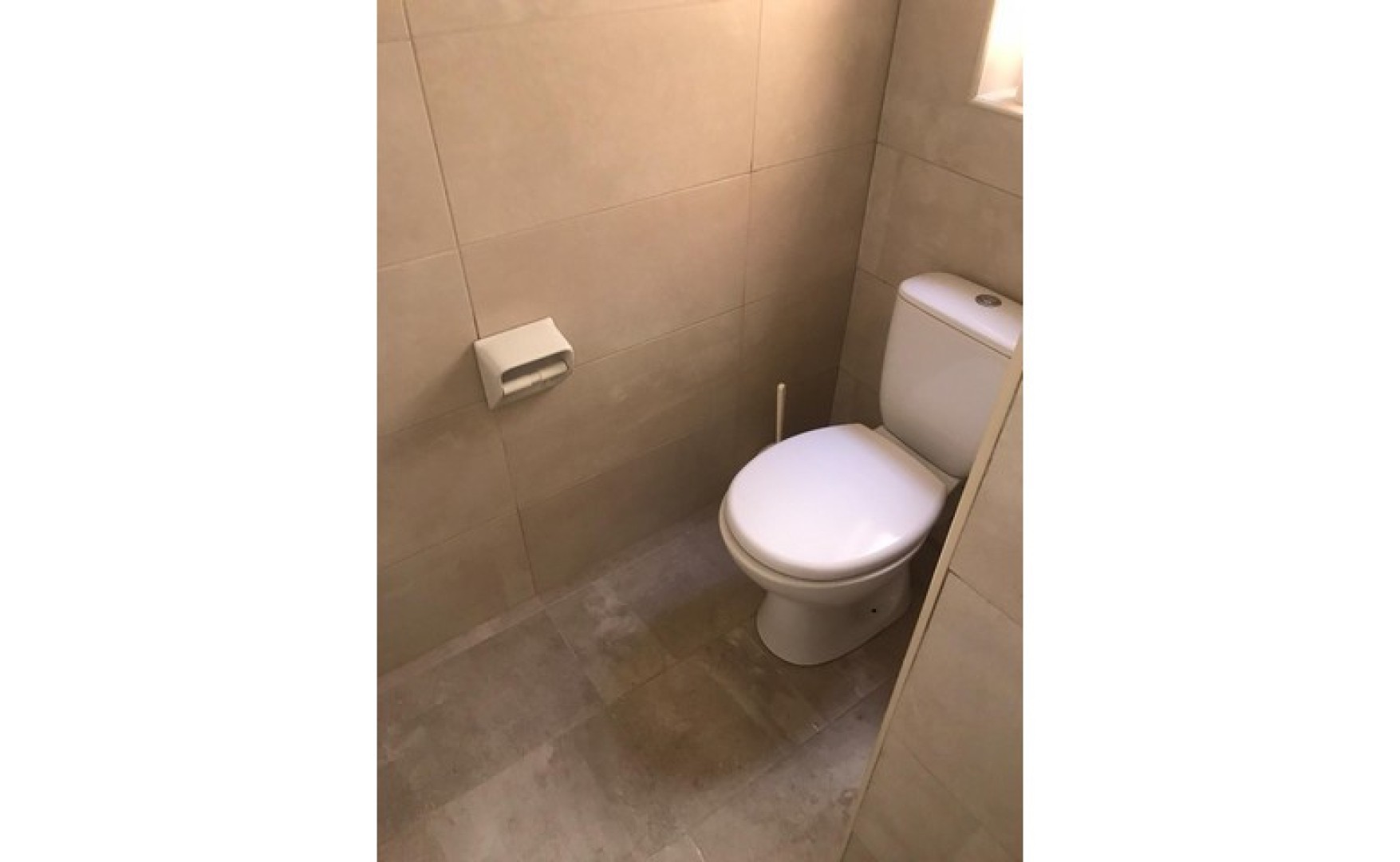 Offices / Apartments for rent in Malta: Spacious Office / Apartment with 3 bedrooms in Floriana
