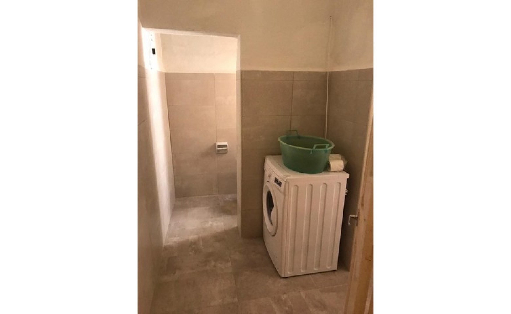 Offices / Apartments for rent in Malta: Spacious Office / Apartment with 3 bedrooms in Floriana