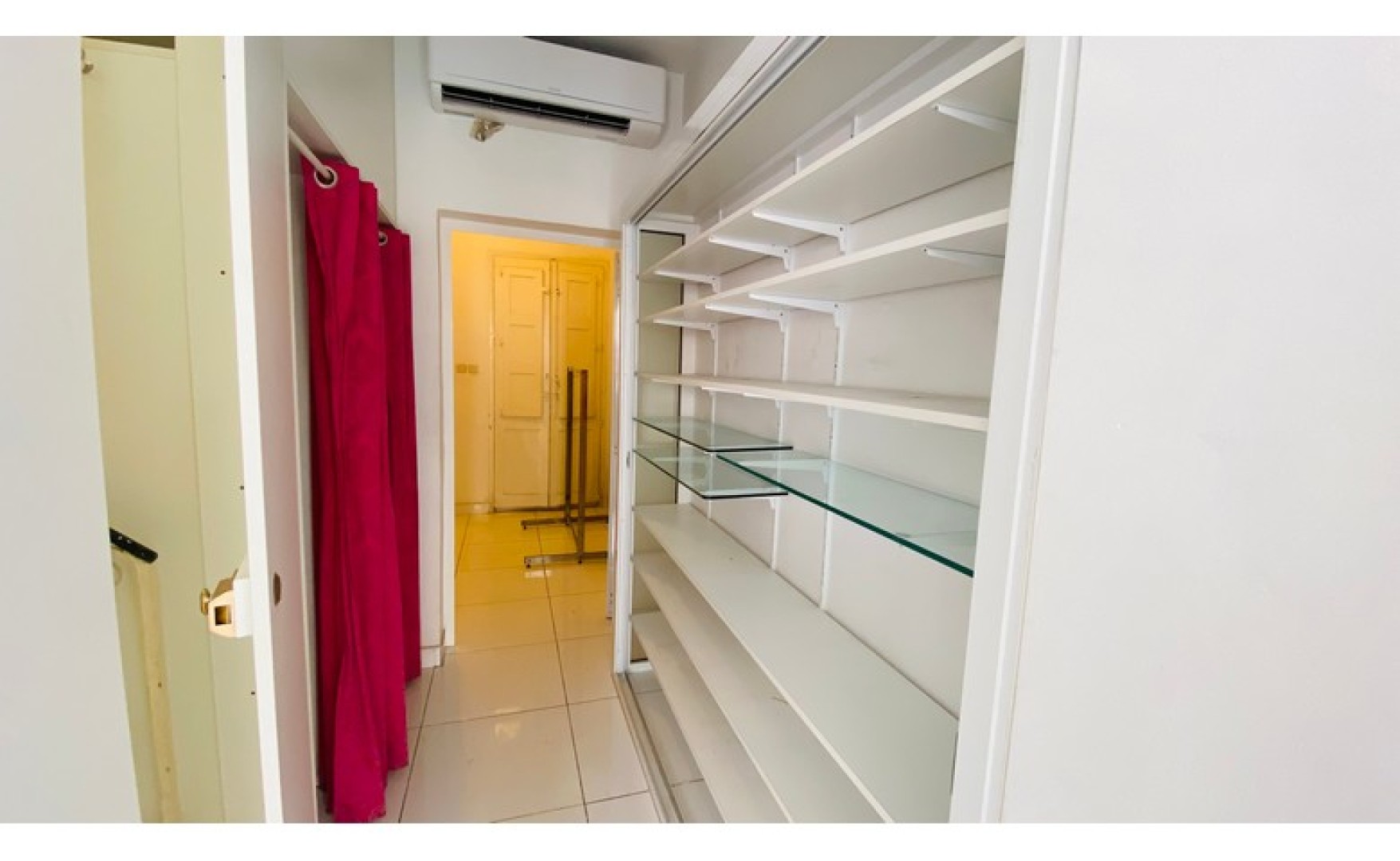 Shops for rent in Malta: Birkirkara commercial premises to let with class 4B permits