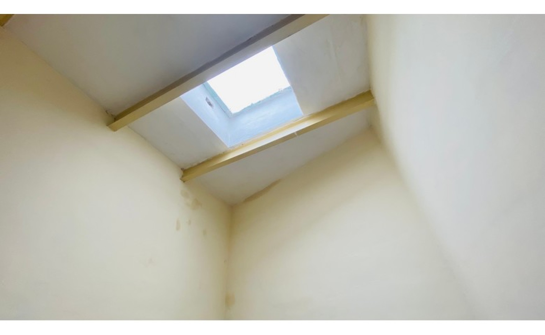 Shops for rent in Malta: Birkirkara commercial premises to let with class 4B permits
