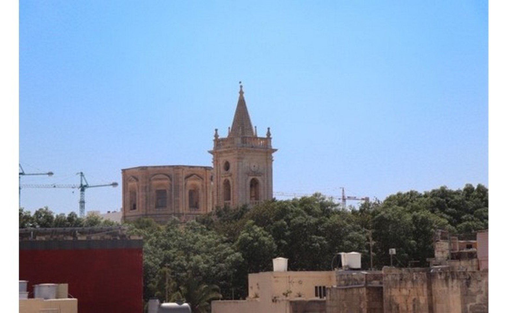 Birkirkara 250qm commercial premises to let