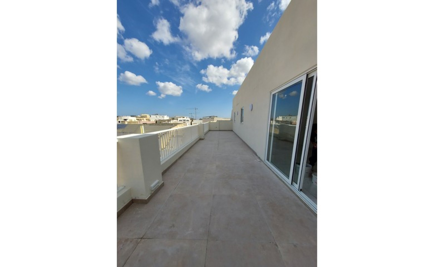 Real estate Malta: Commercial premises in Mriehel for rent - 250 square meters