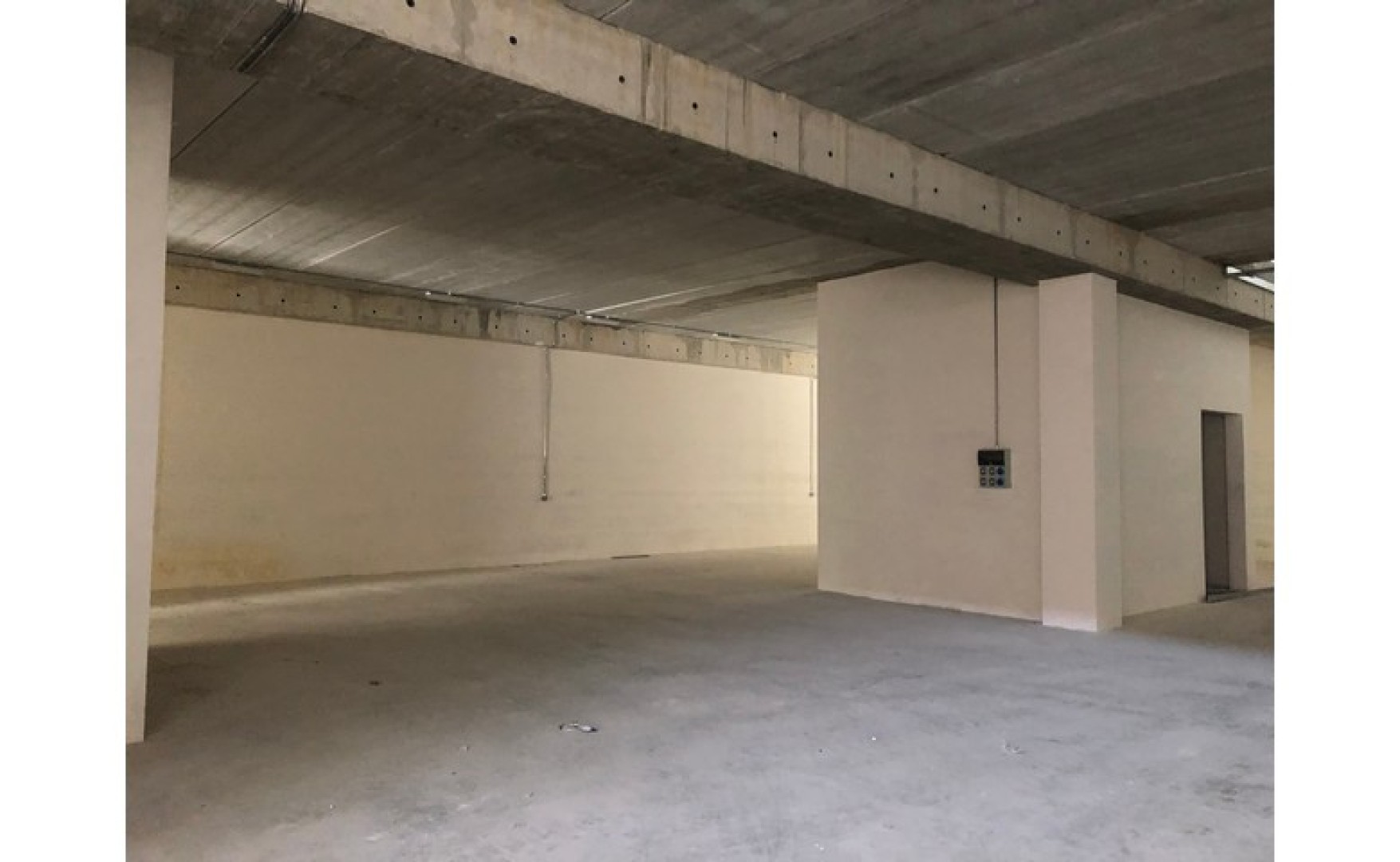Real estate Malta: Burmarrad 200sqm office space / warehouse for rent