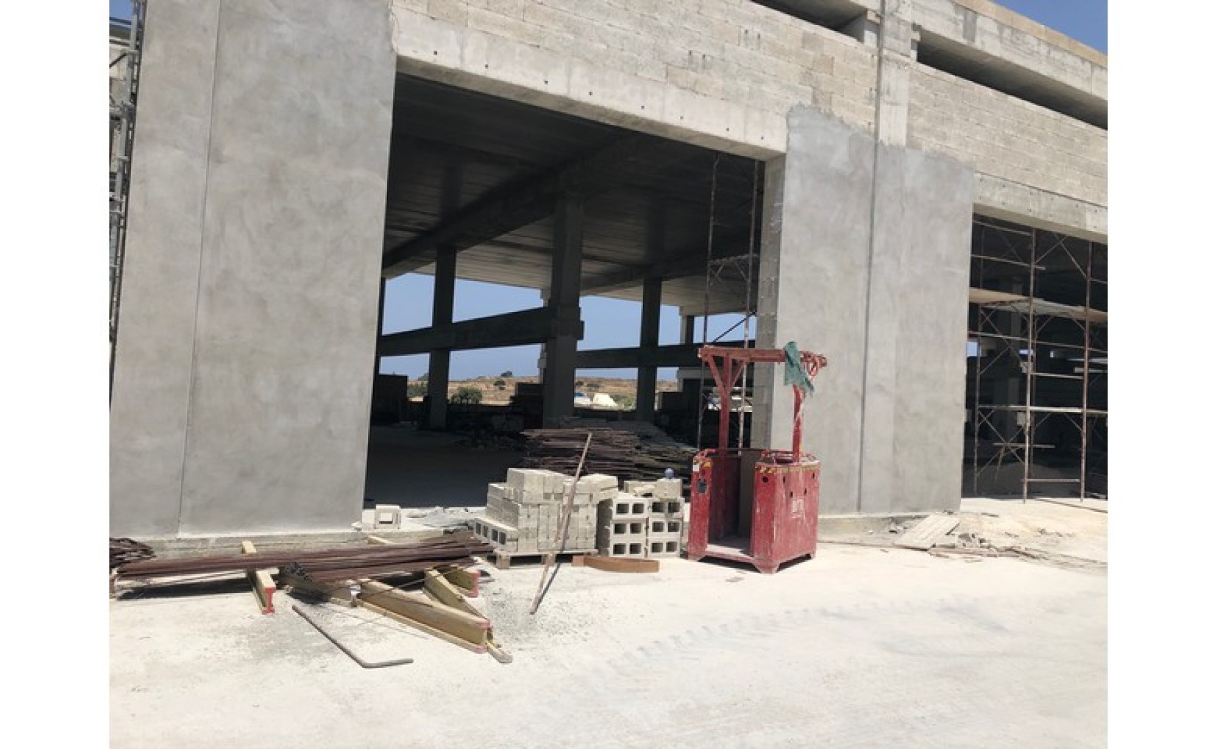 Real estate Malta: Burmarrad warehouse for rent with an area of 5000sqm ready built and ready to move into