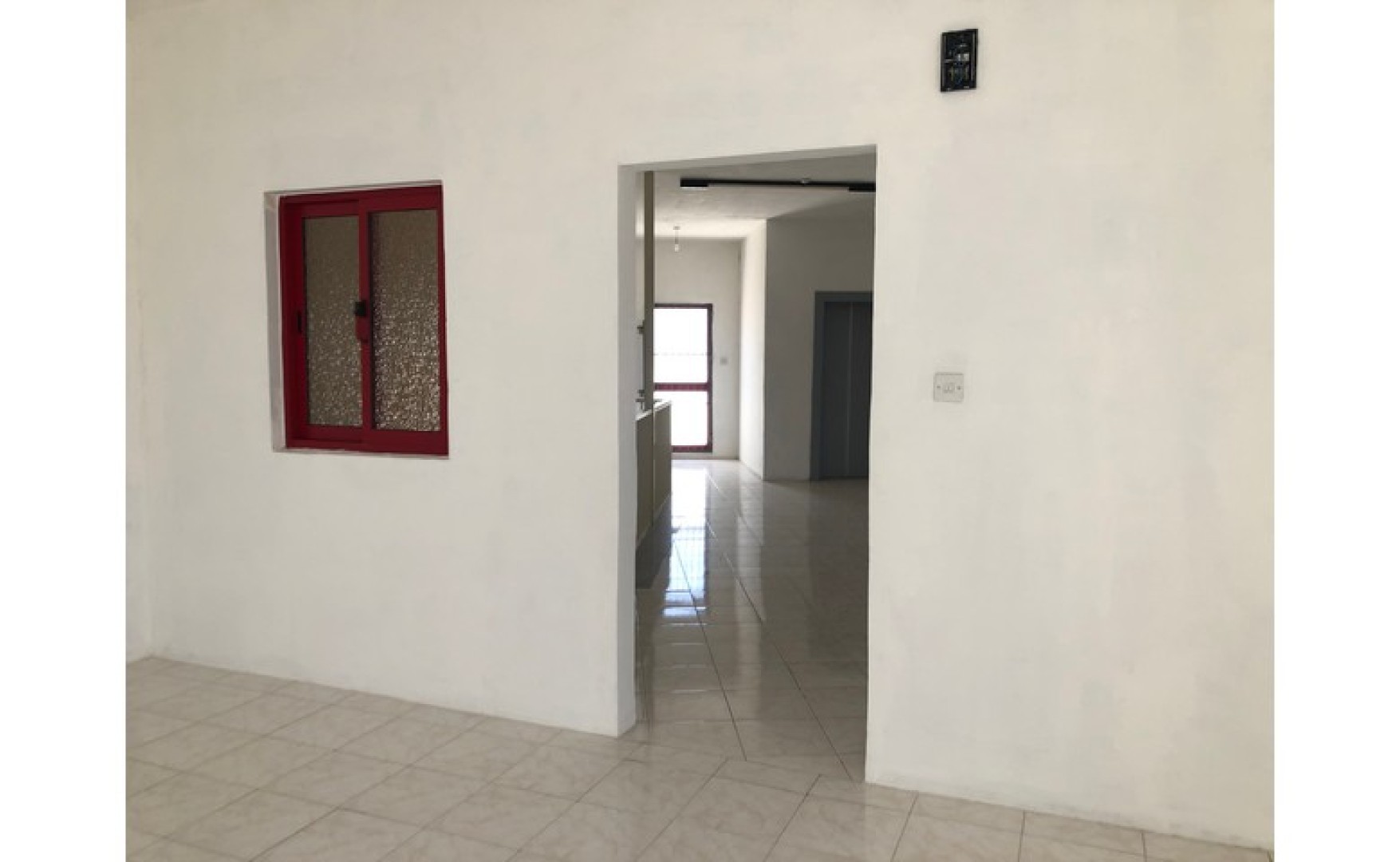 Mriehel 1100sqm Corner Commercial premises for rent with parking