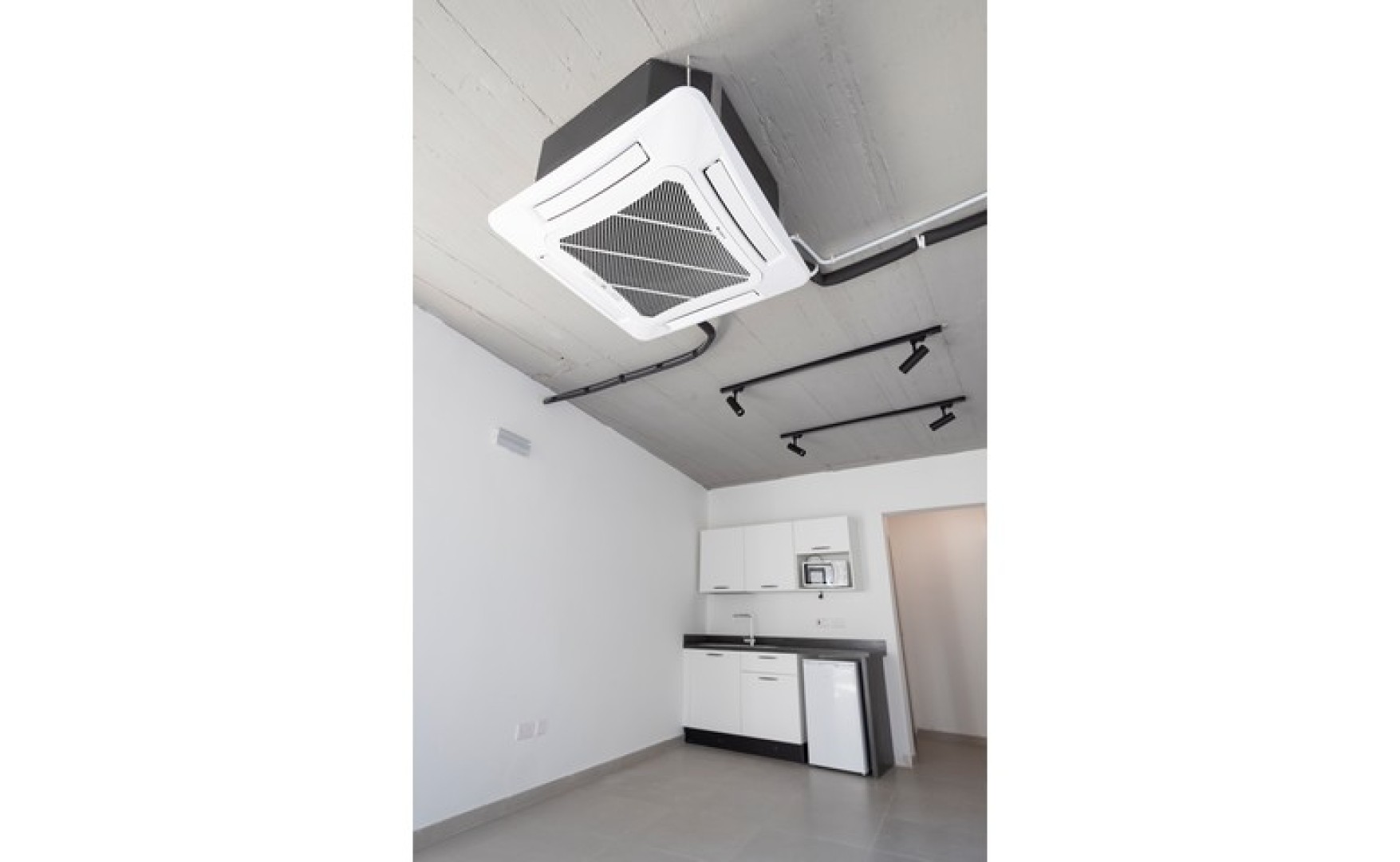 Offices for rent Malta: Central office to let in Marsa with an area of 80sqm