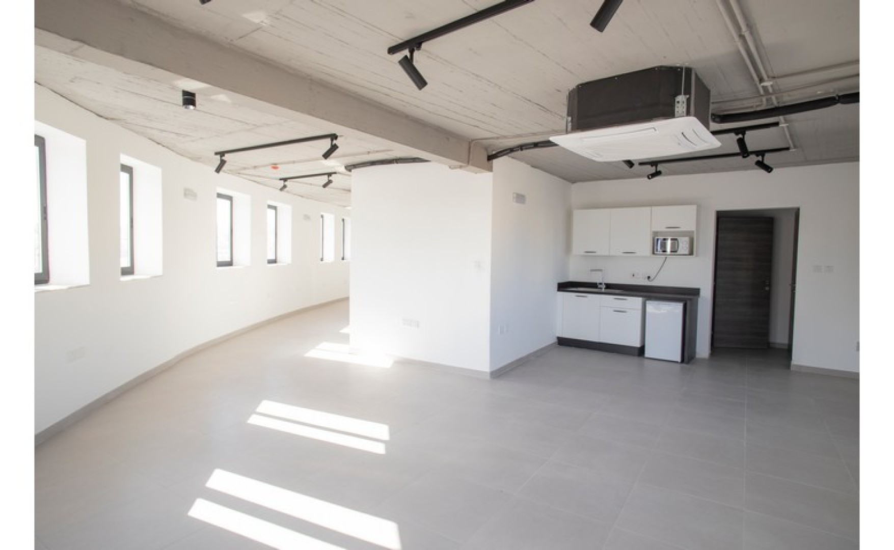 Offices for rent Malta: Central office to let in Marsa with an area of 80sqm
