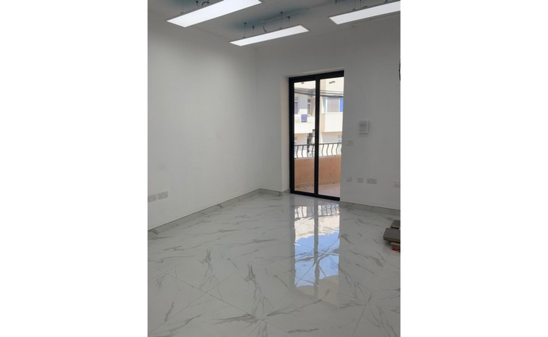 105sqm office to rent in Swieqi
