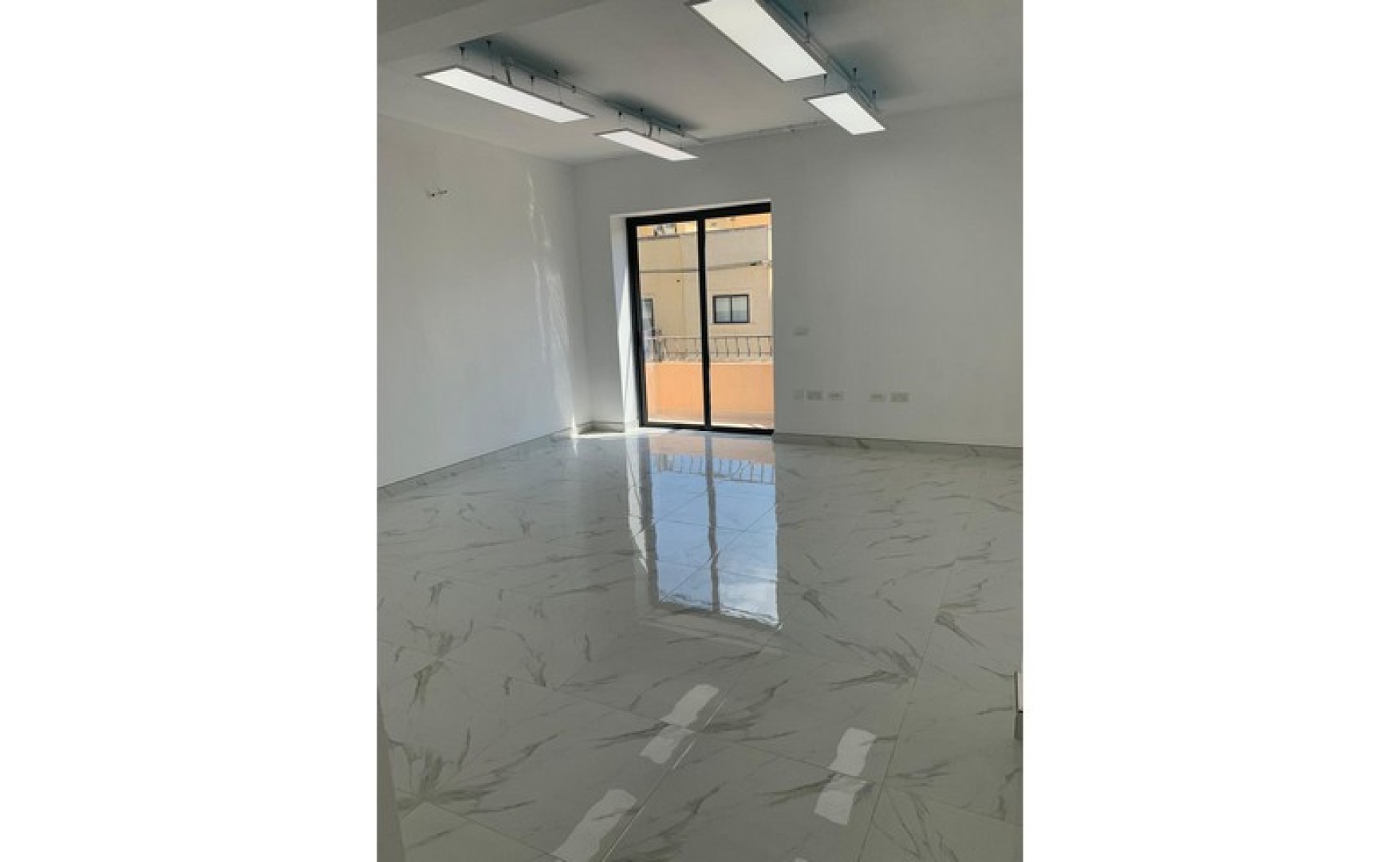 105sqm office to rent in Swieqi