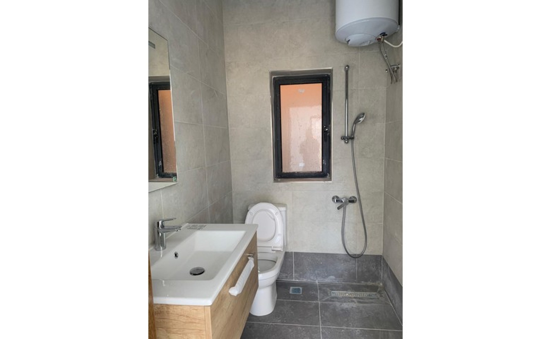 105sqm office to rent in Swieqi