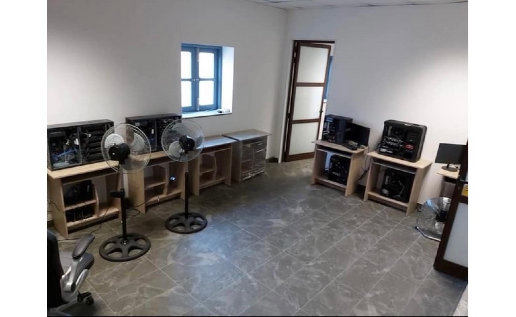 Class 4b Shop / Office in Attard for Rent 100sqm