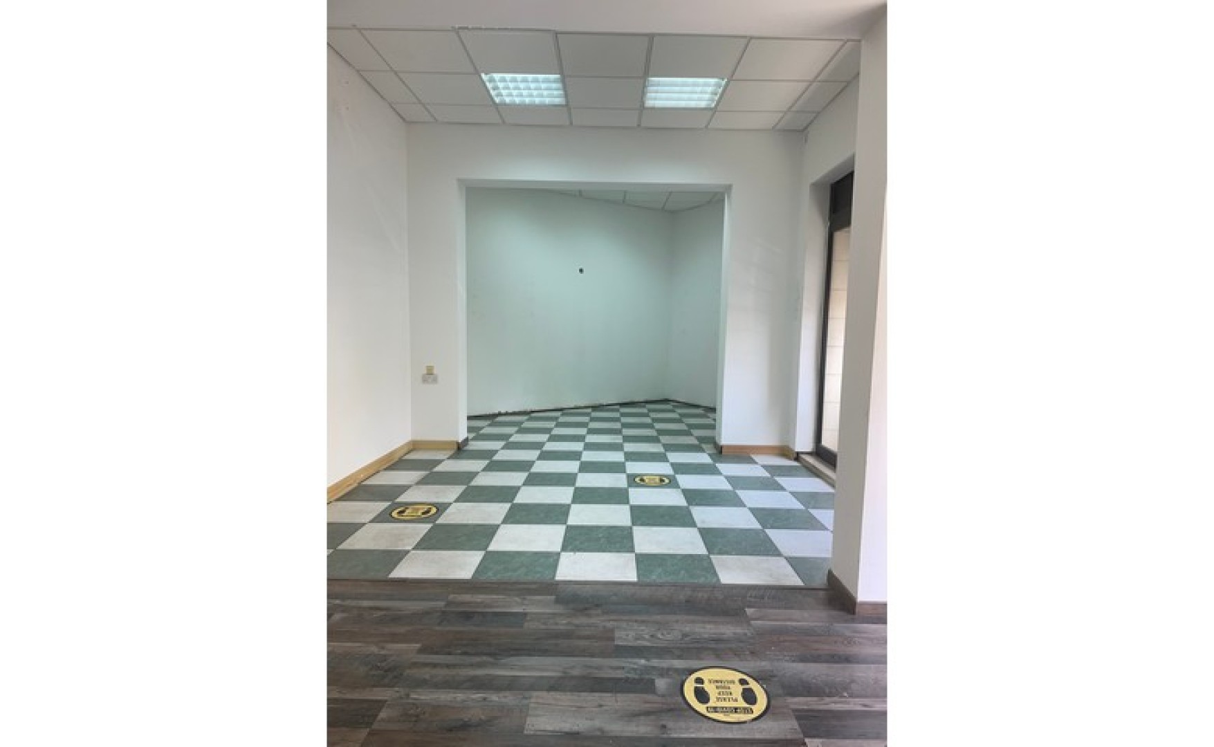 Shop to let in Malta: Gzira 55sqm premises for rent with class 4B permits