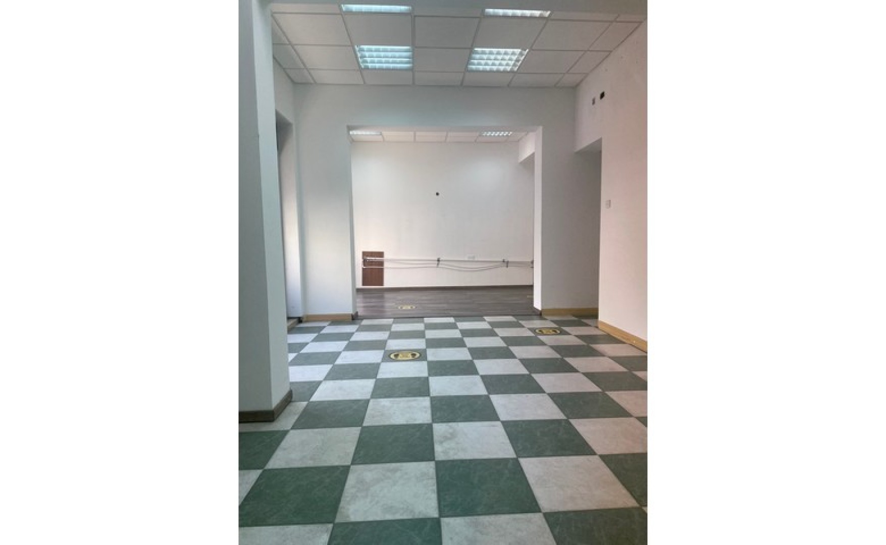 Shop to let in Malta: Gzira 55sqm premises for rent with class 4B permits