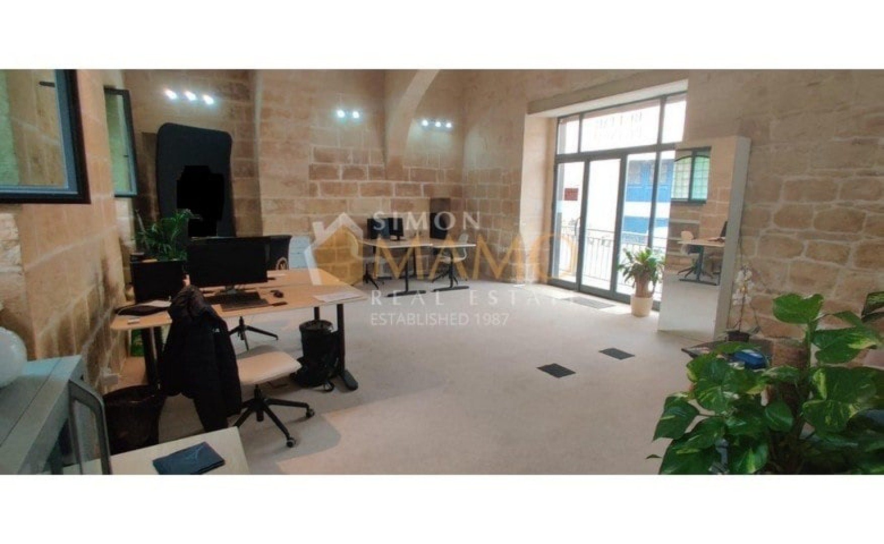 Office to let in Malta: Attard office/ Shop with an area of 60sqm
