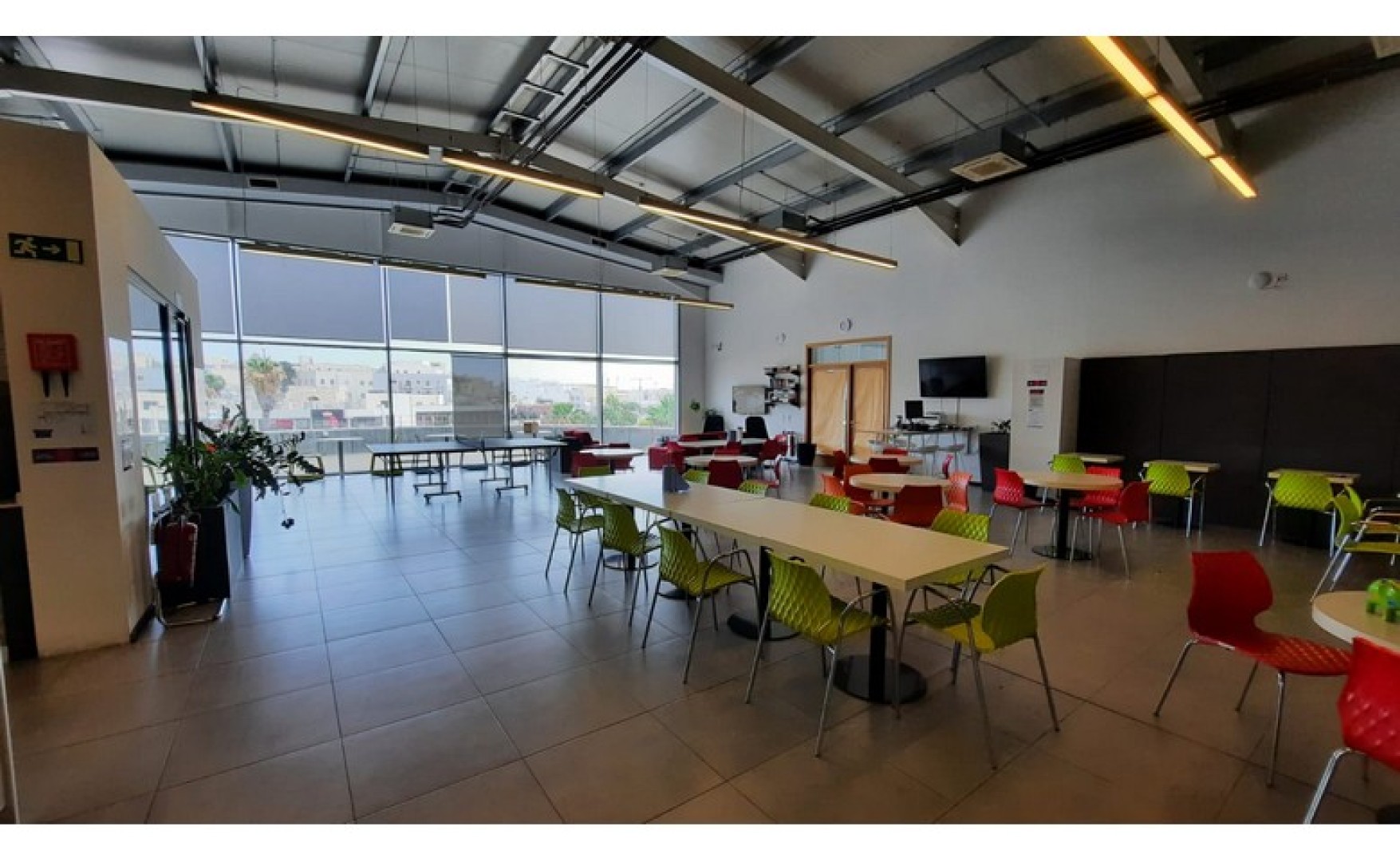 299sqm Office in Qormi For Rent