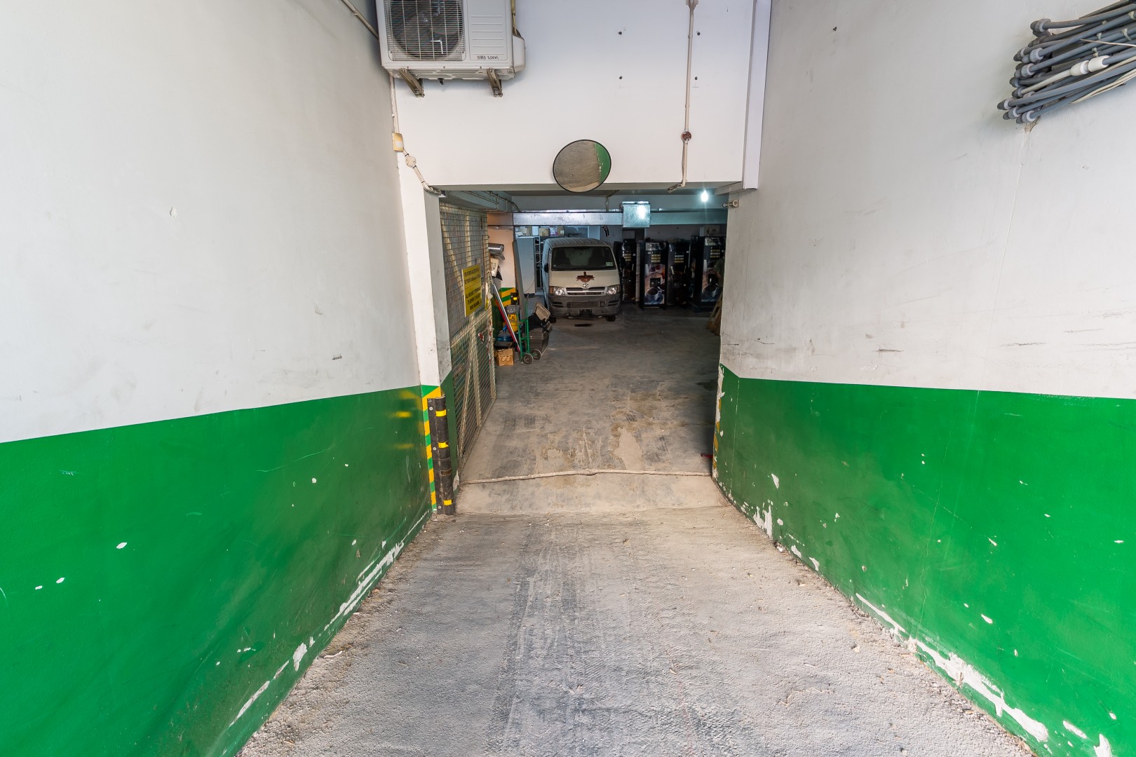 Malta warehouse: Commercial Premises in Naxxar for sale