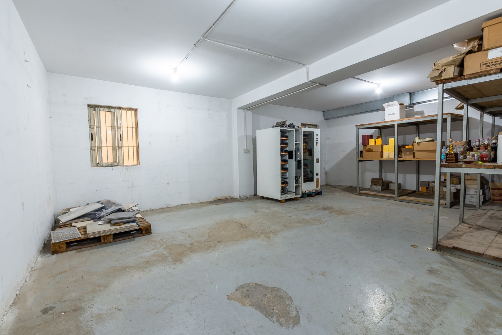 Malta warehouse: Commercial Premises in Naxxar for sale