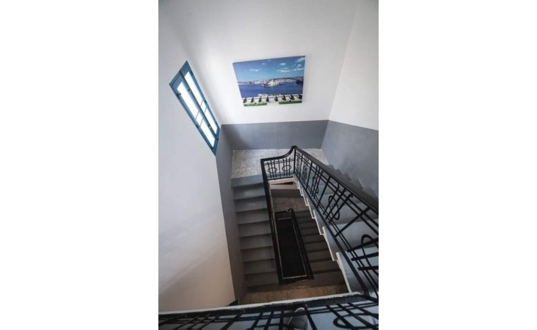 Estate agents Malta: Hostel for rent in St Julian's