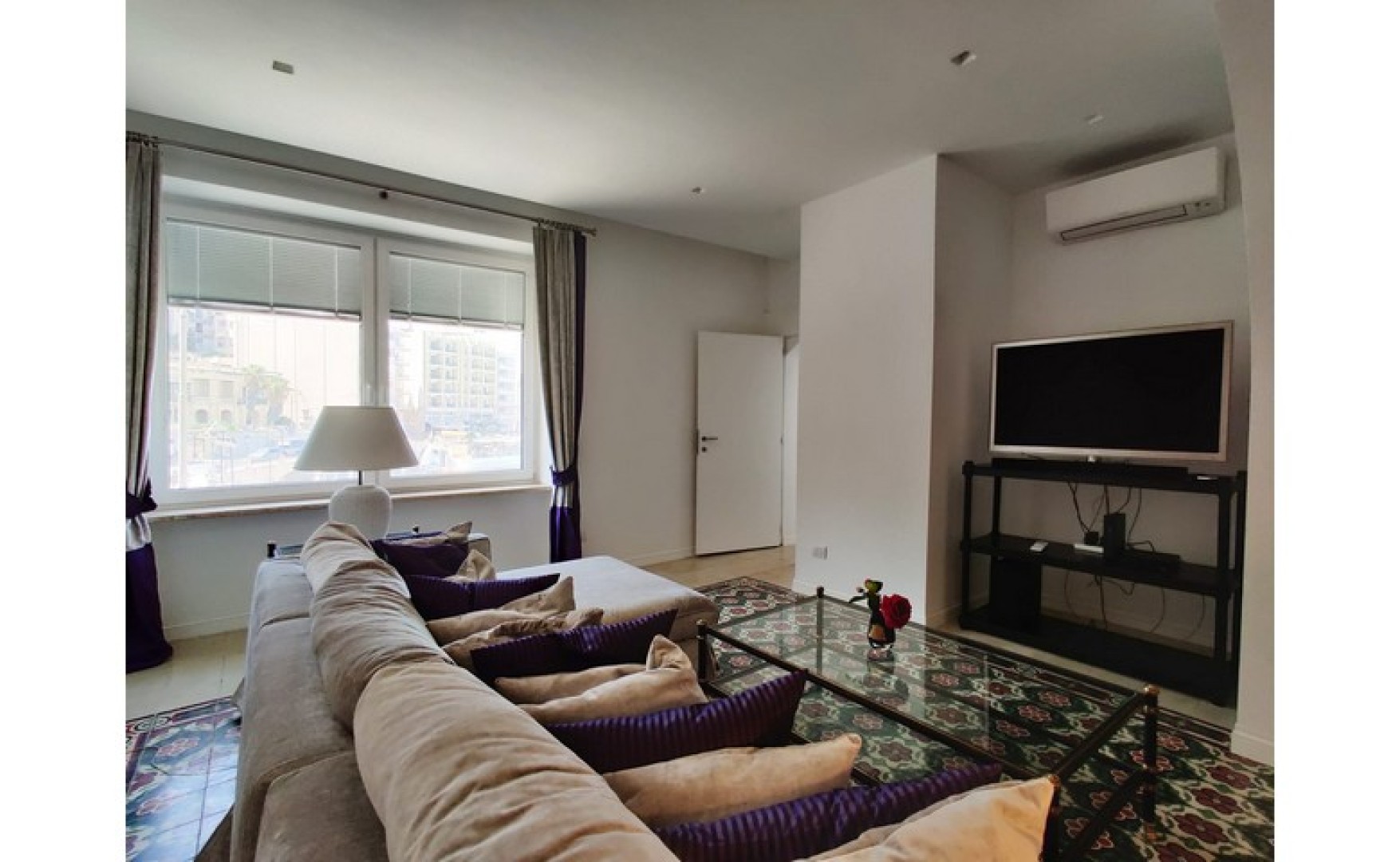 Real estate Malta: Apartment / office for rent in Balluta