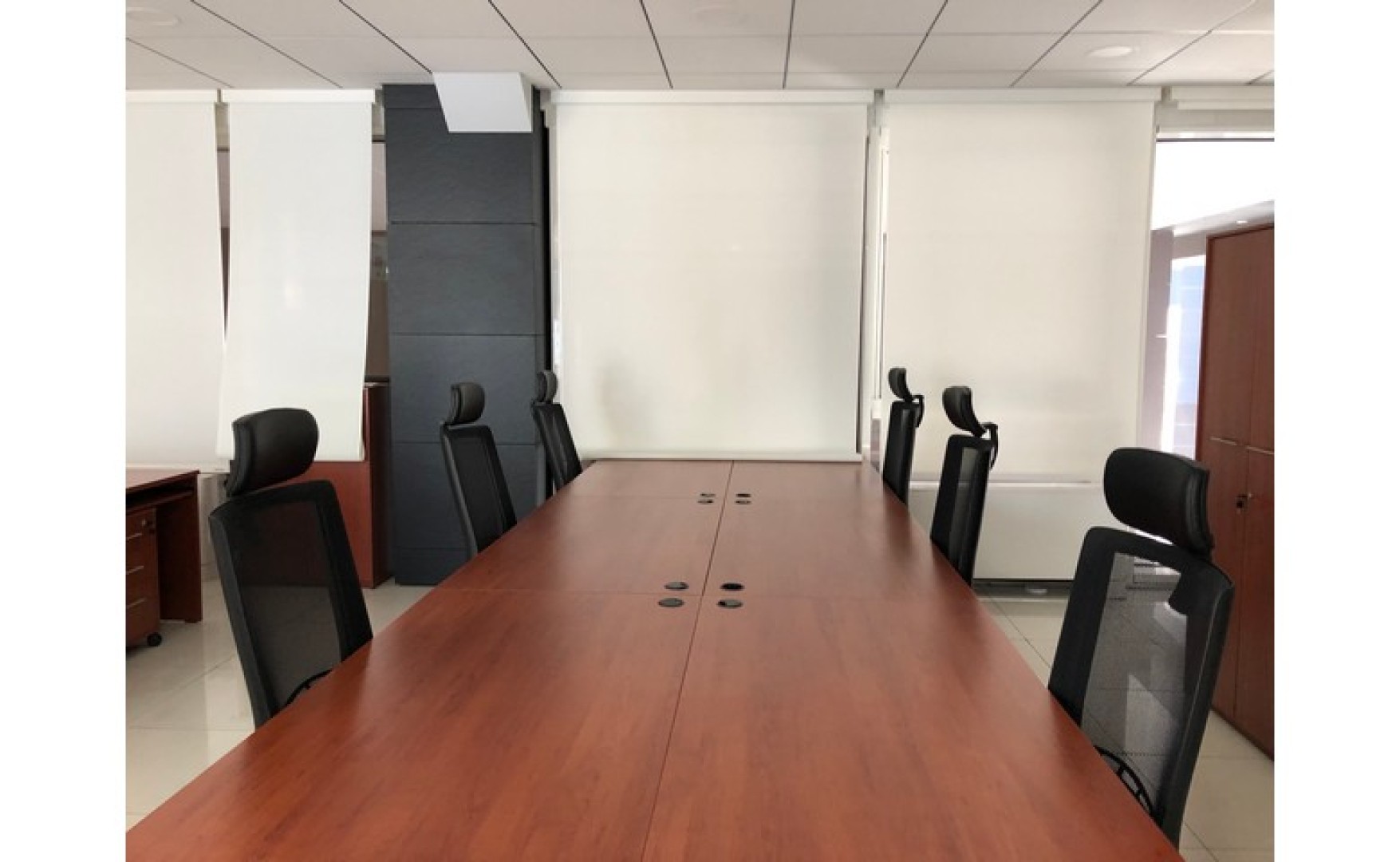 725 sqm Office space for rent in Paceville