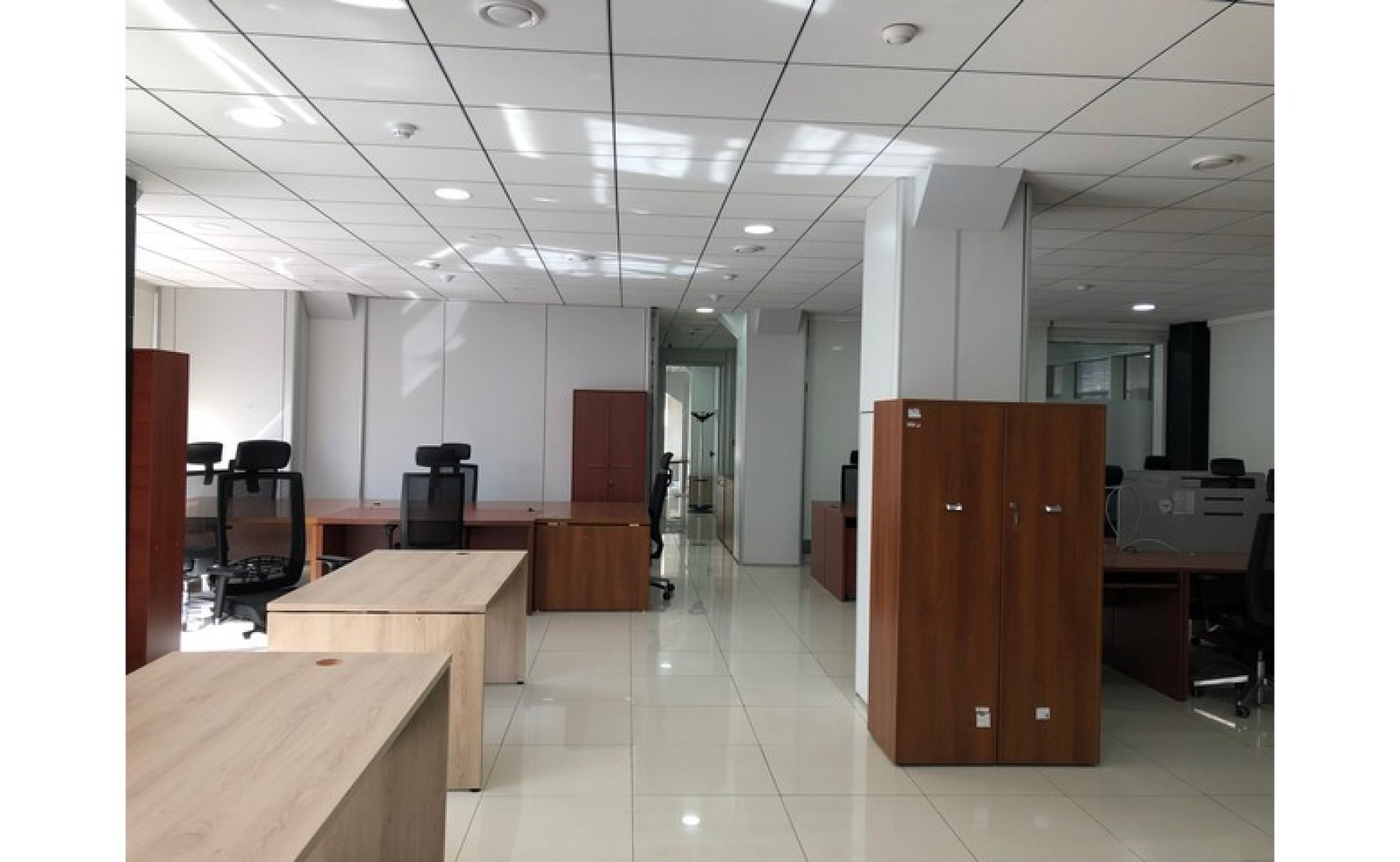 725 sqm Office space for rent in Paceville