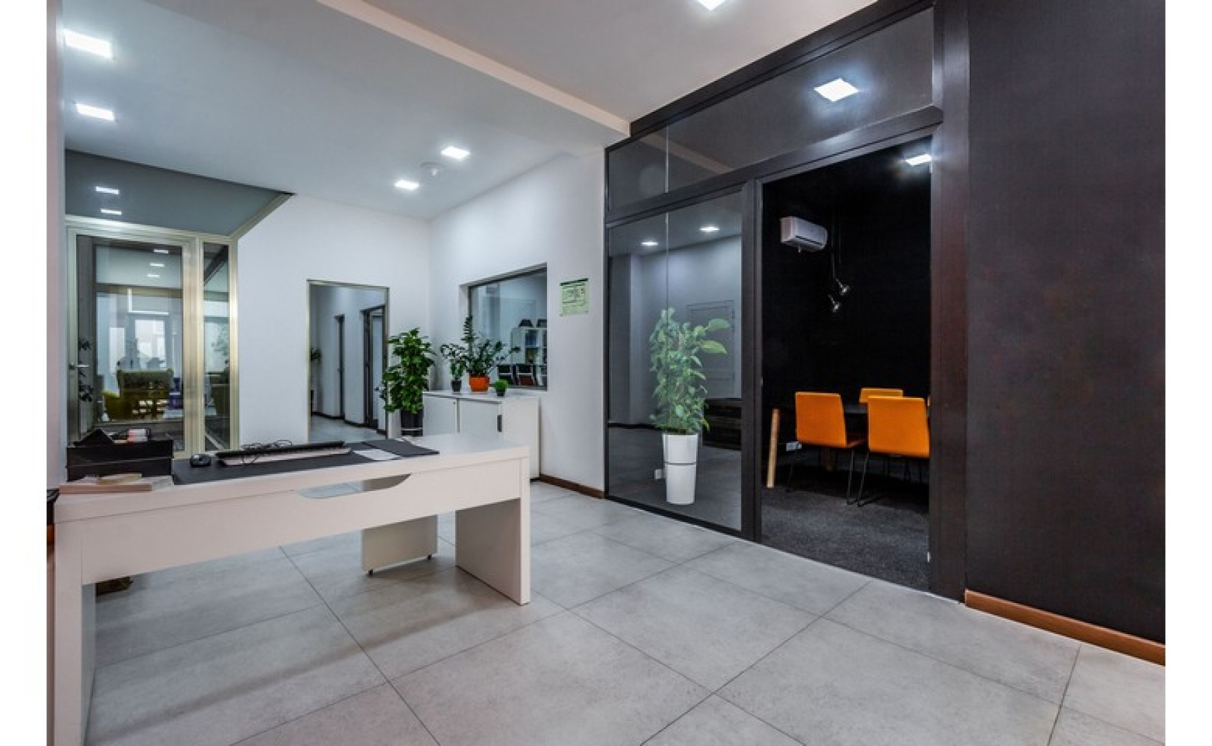 480 sqm Ground Floor shop for rent