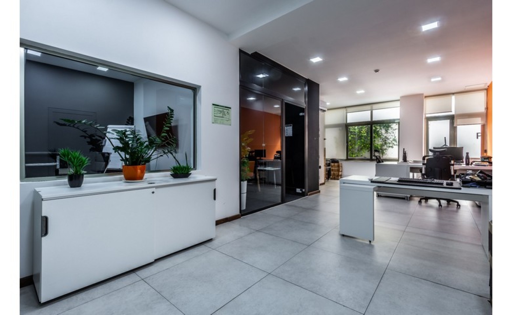 480 sqm Ground Floor shop for rent