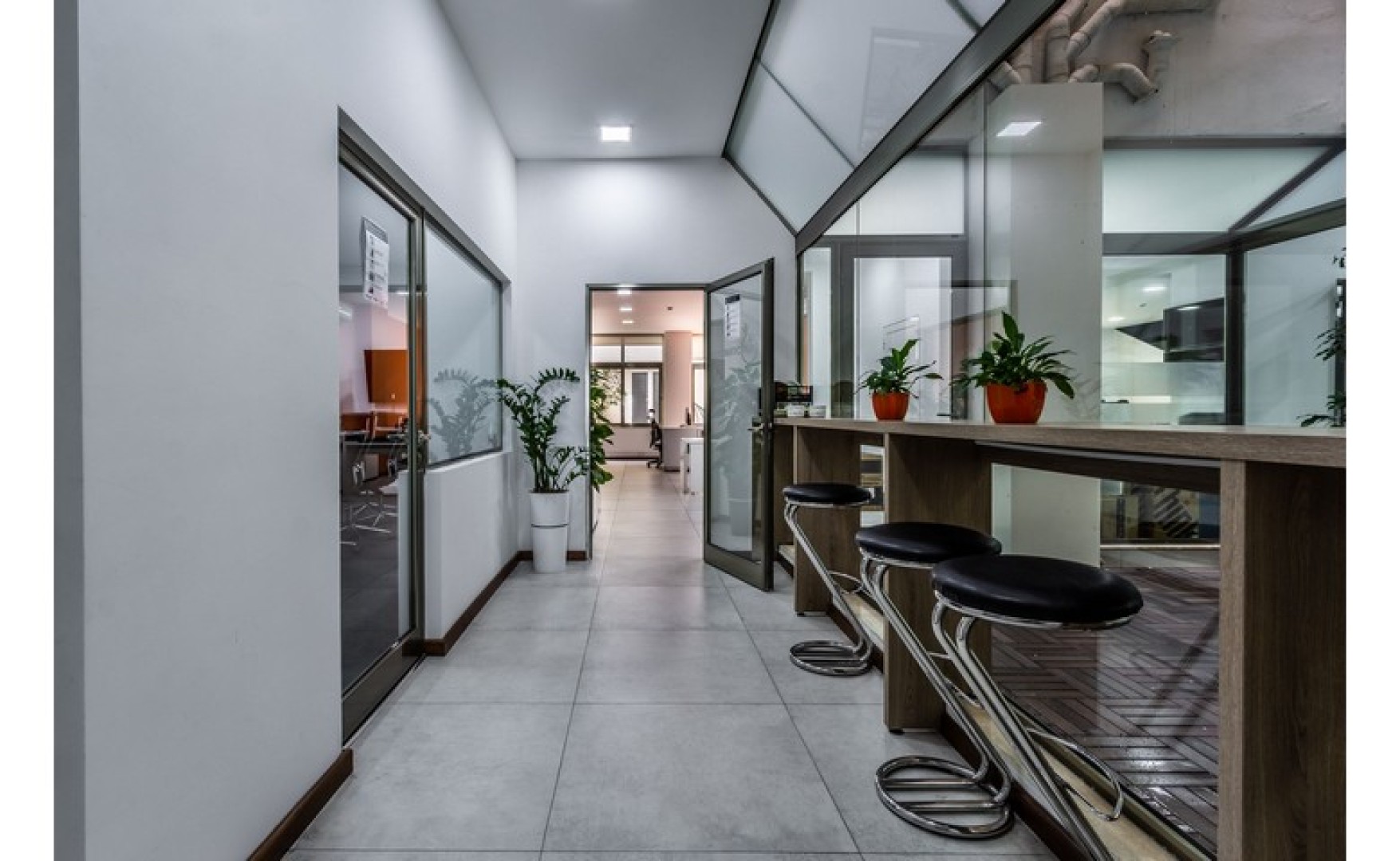 480 sqm Ground Floor shop for rent