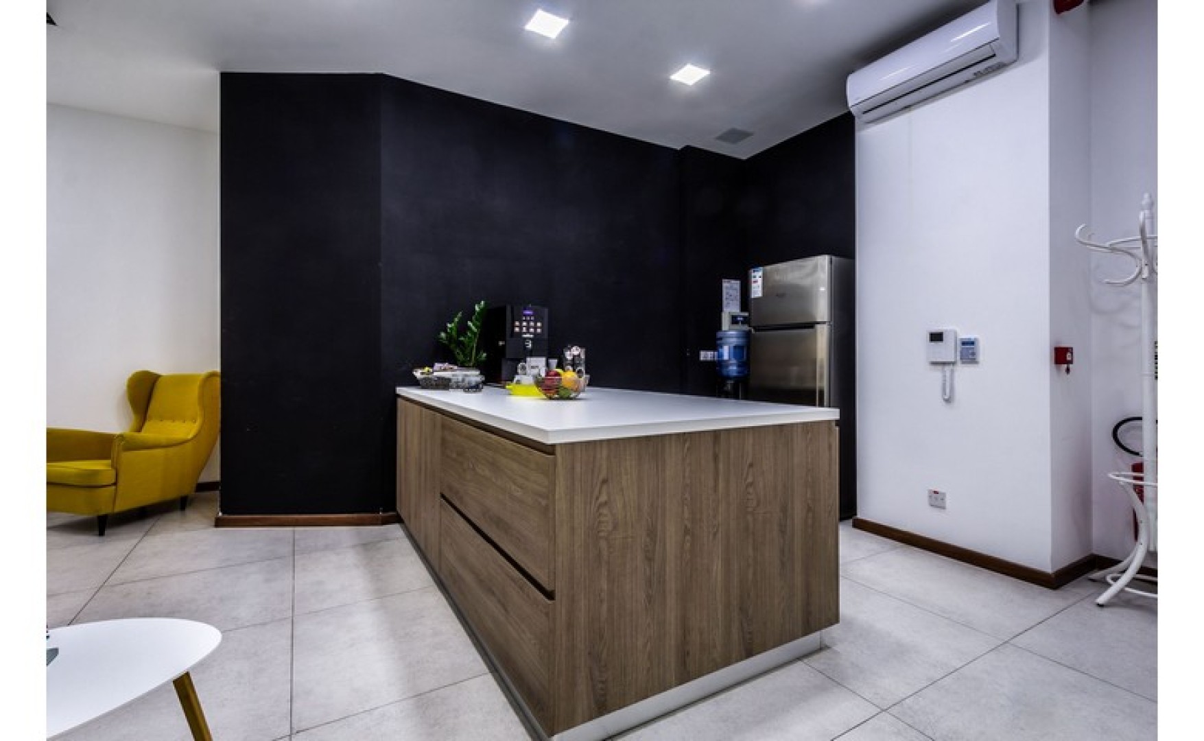 480 sqm Ground Floor shop for rent