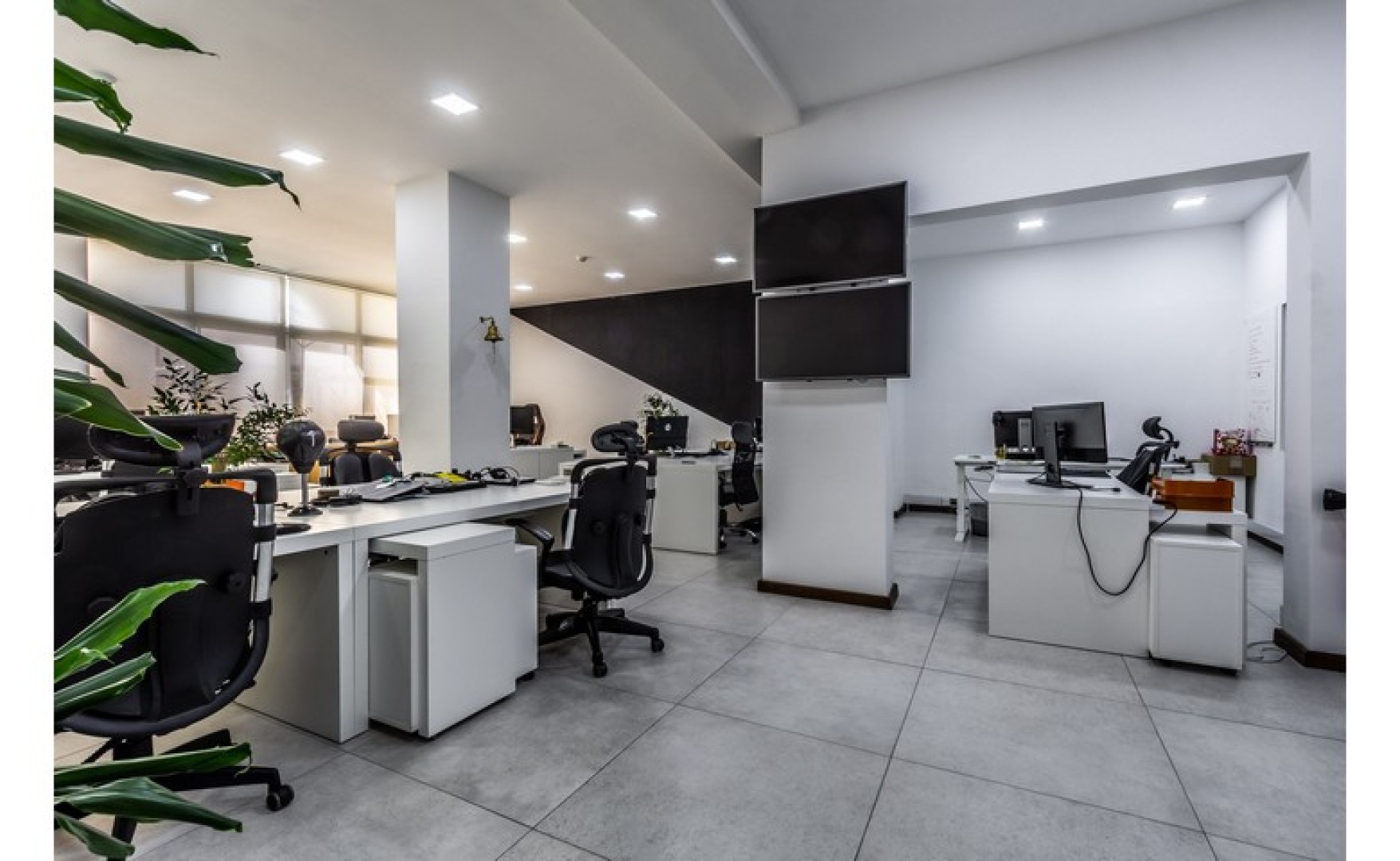 480 sqm Ground Floor shop for rent