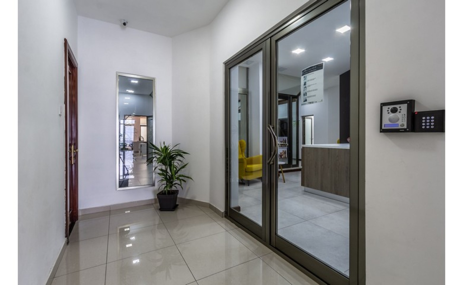 480 sqm Ground Floor shop for rent