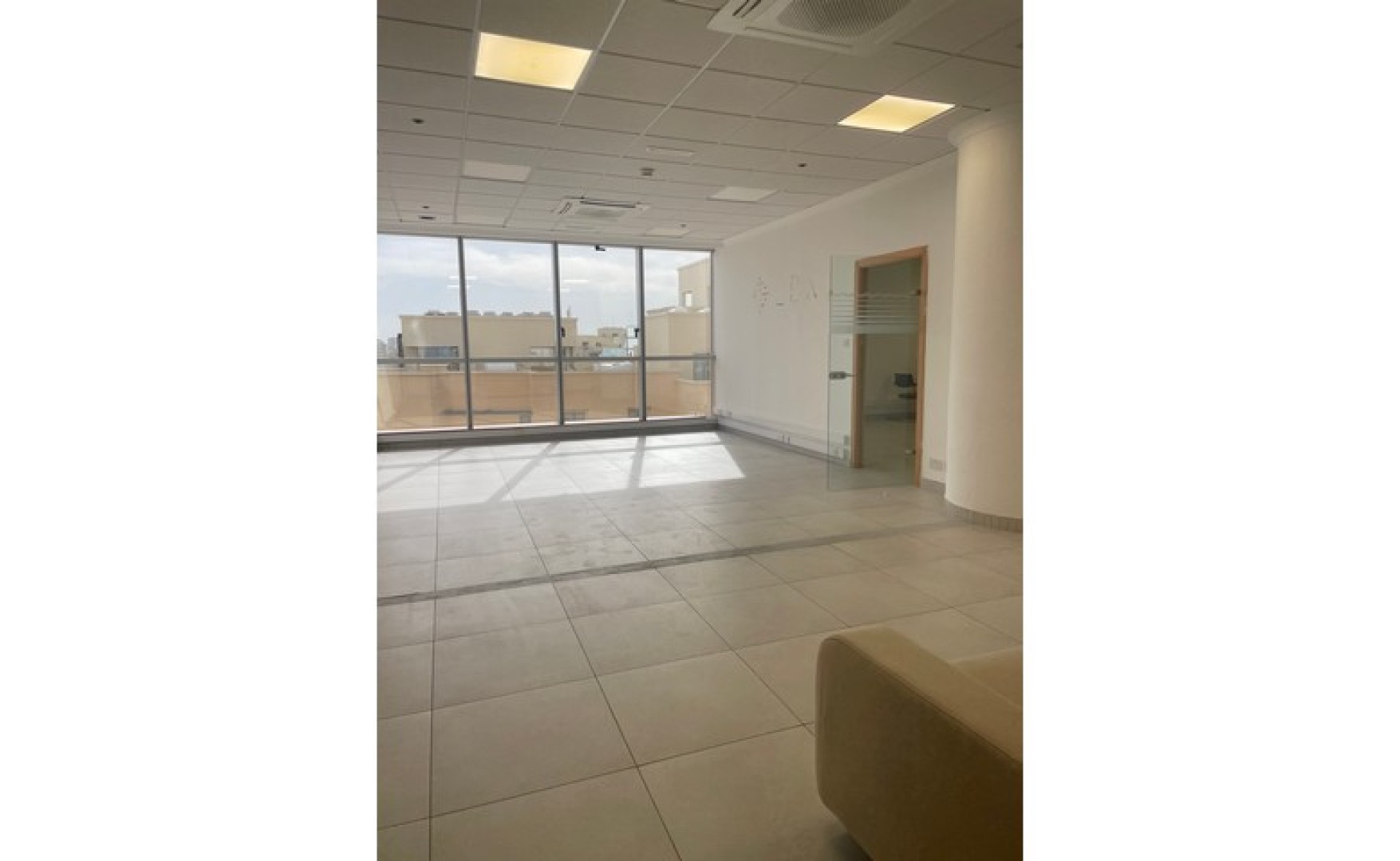 215 sqm office space for rent in Portomaso