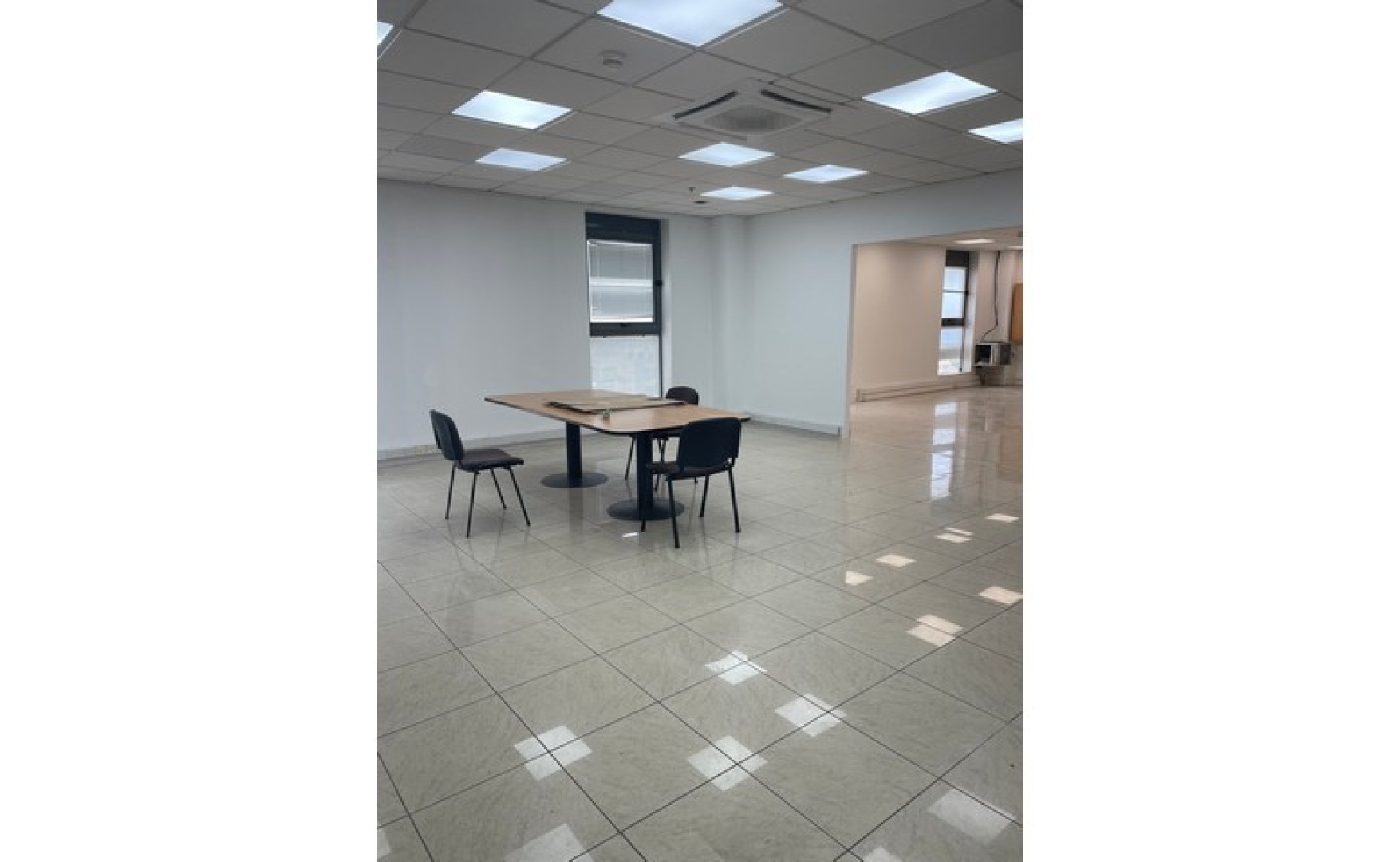 Offices for rent in Malta: 96sqm premises for rent in Portomaso