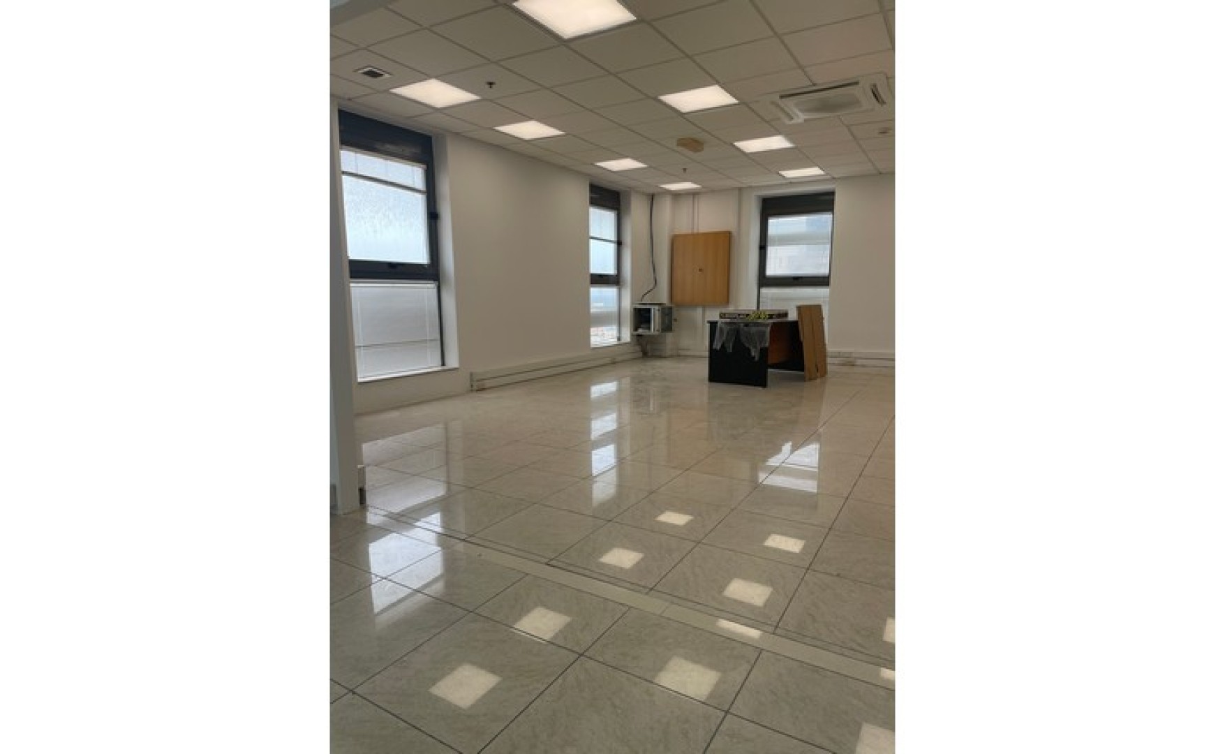 Offices for rent in Malta: 96sqm premises for rent in Portomaso