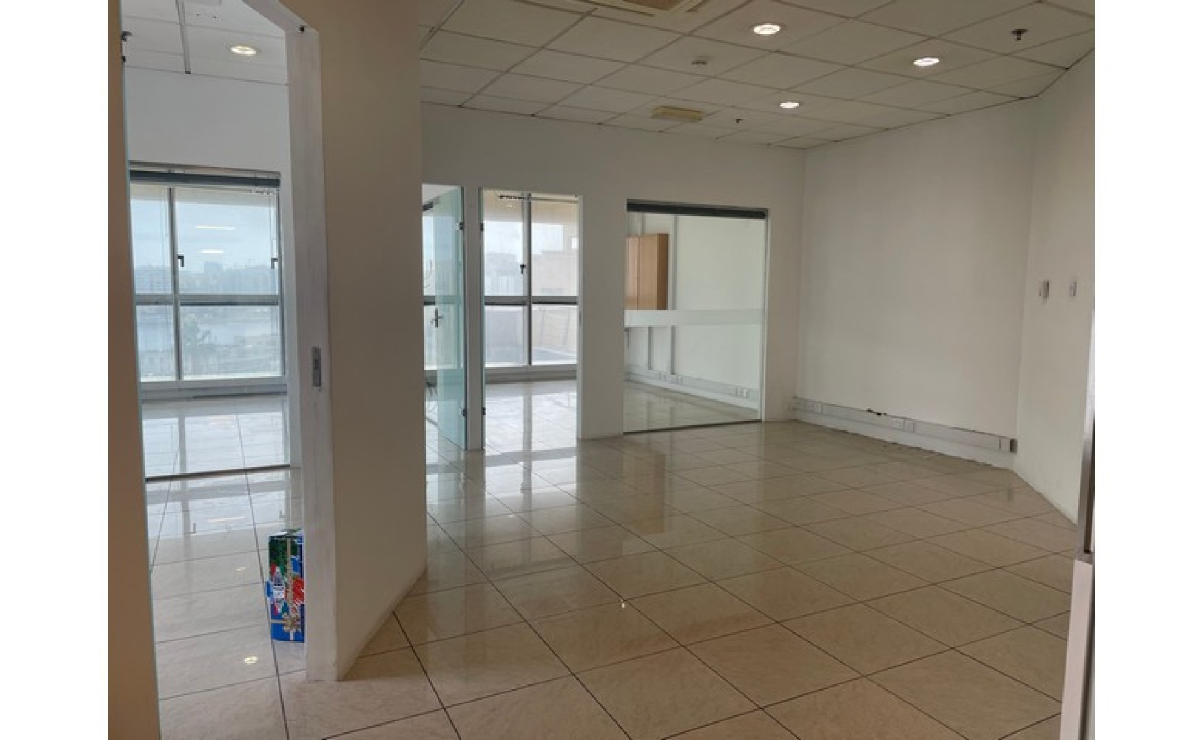 Offices for rent in Malta: 111sqm premises for rent in Portomaso