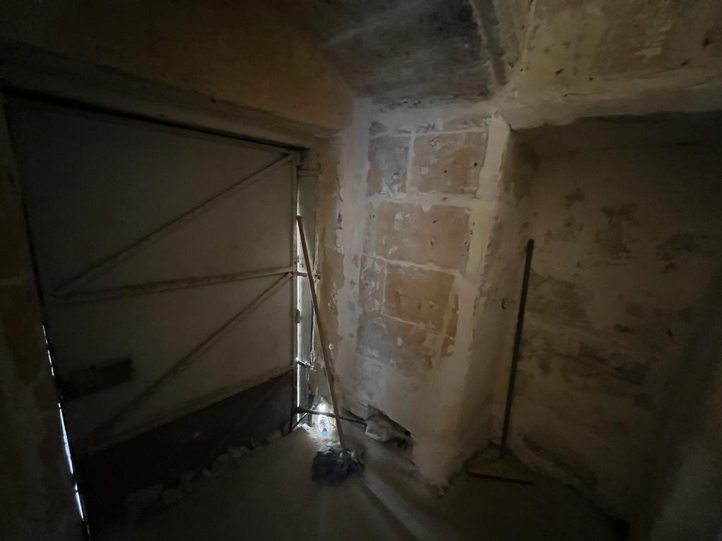 Valletta Corner Restaurant for Rent on Main Road