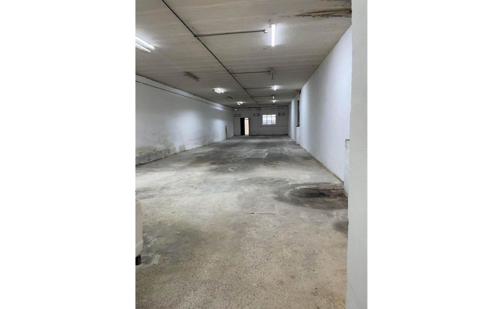 Estate agents Malta: 325sqm commercial for rent in St Venera