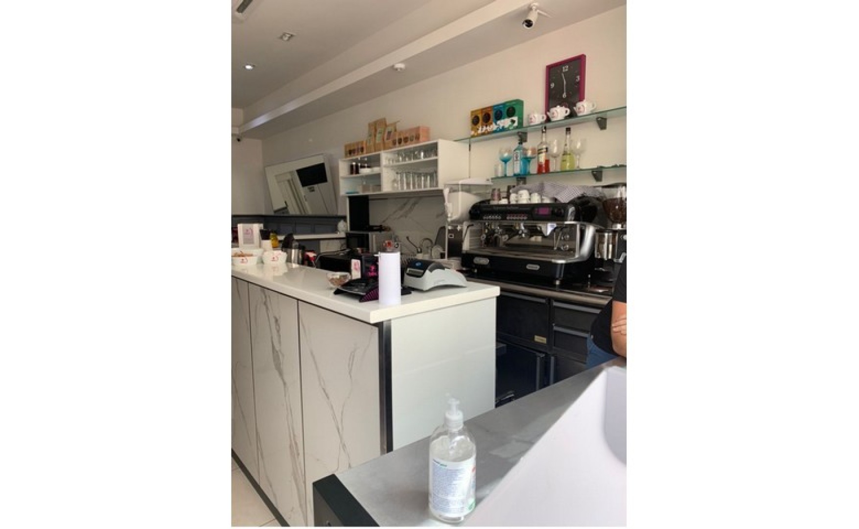 Shops for rent in Malta: Mosta shop with class 4C permits for rent