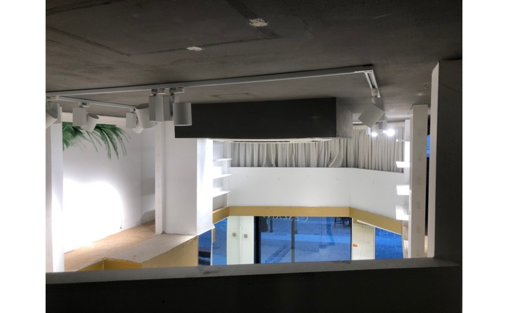 Shop to let Malta: Sliema 36sqm commercial premises for rent in Bisazza street